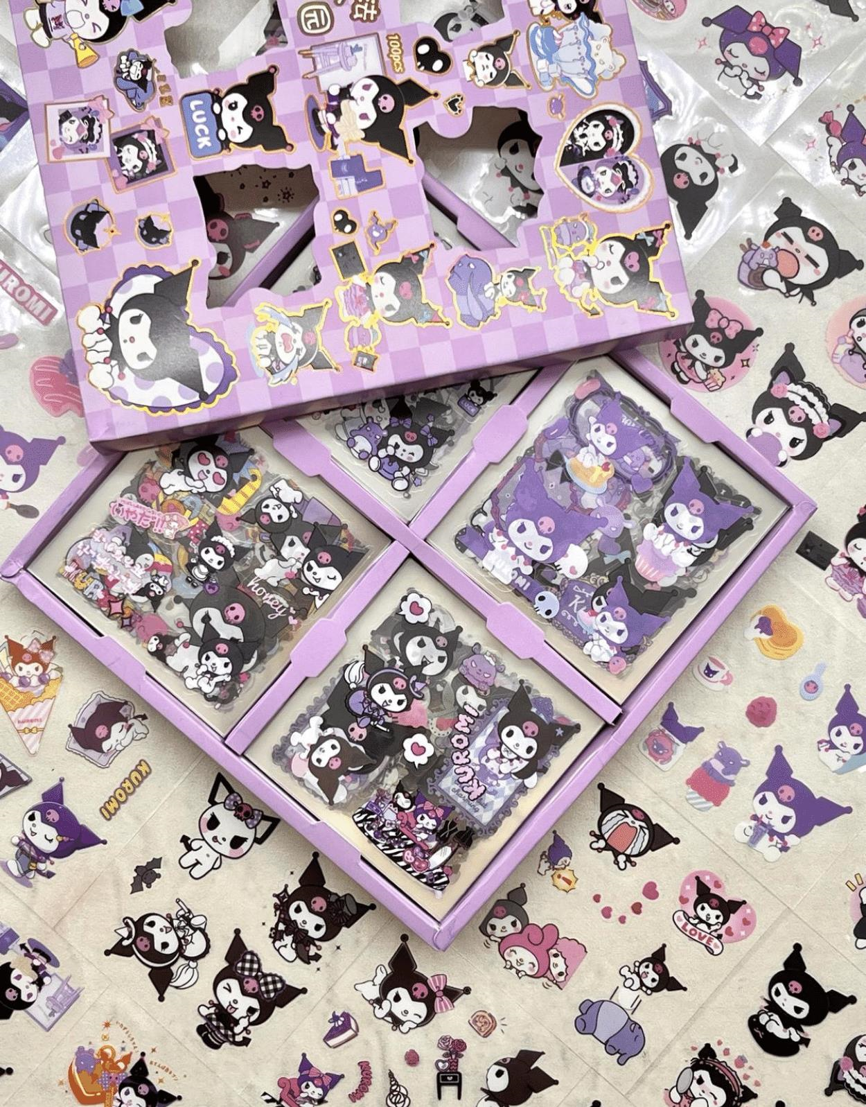 Sanrio Kuromi Karakterli 4 Bölümlü 100 Yaprak 500 Adet Mor Kutu Şeffaf Pet Sticker Seti / Etiket / Çıkartma/ Bullet Journal