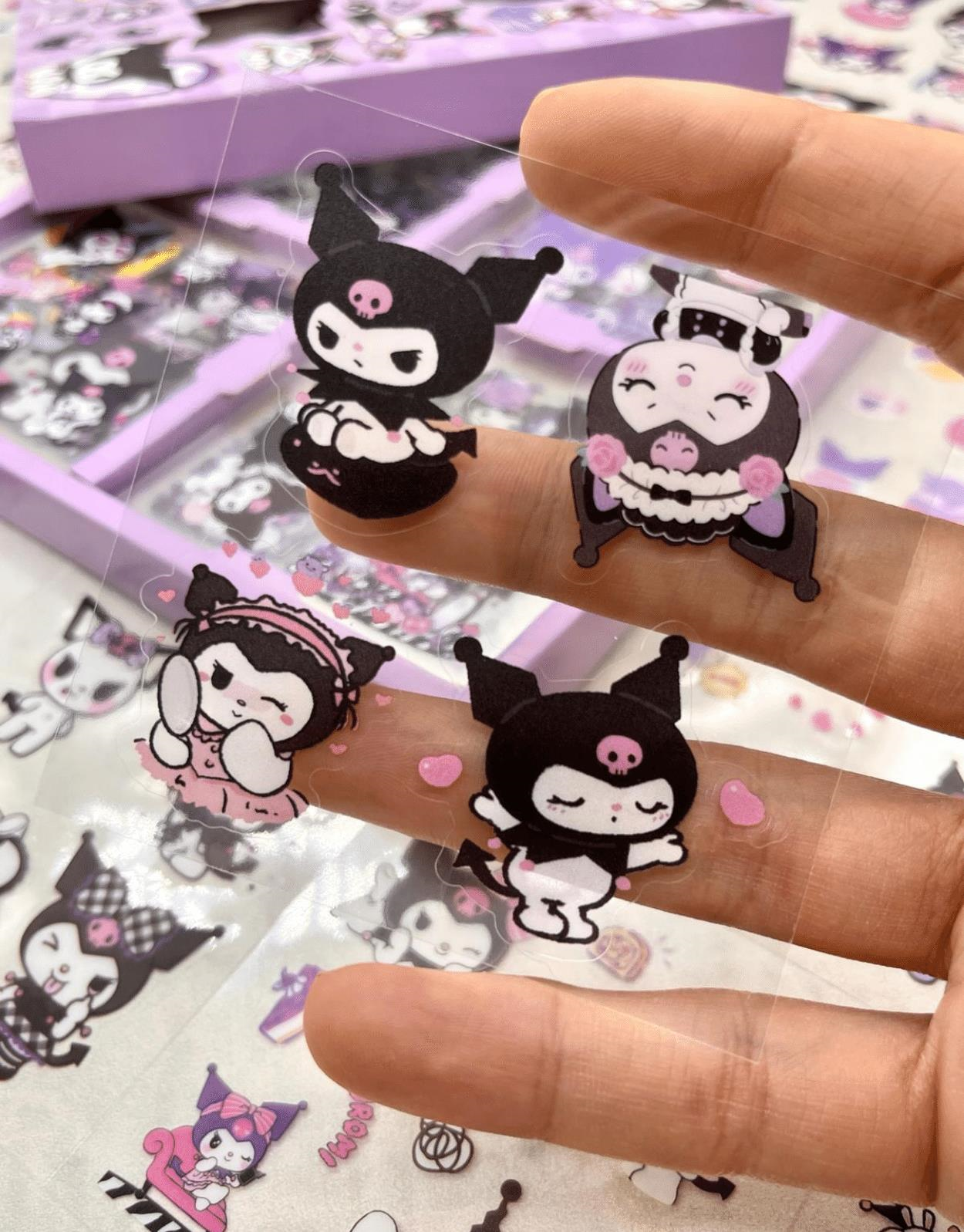 Sanrio Kuromi Karakterli 4 Bölümlü 100 Yaprak 500 Adet Mor Kutu Şeffaf Pet Sticker Seti / Etiket / Çıkartma/ Bullet Journal
