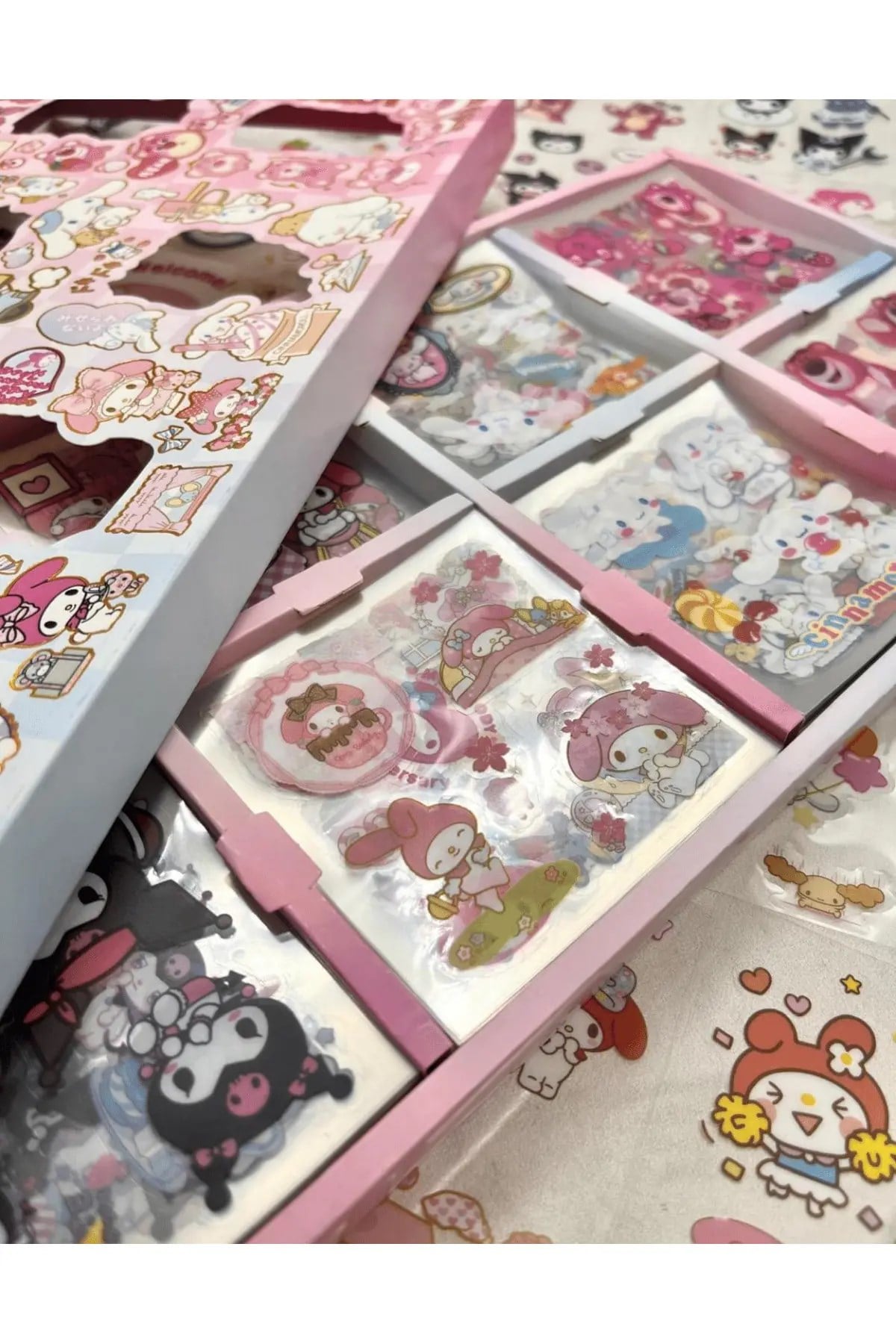 Sanrio Kuromi My Melody Cinnamoroll Cute Bear Desenli 8 Bölümlü 400 Yaprak Şeffaf Pet  Sticker Seti