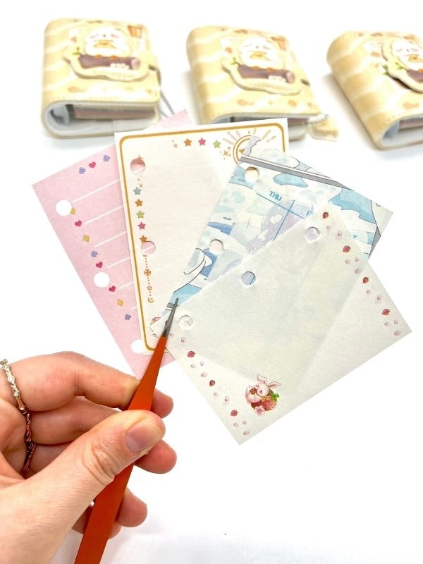 Sevimli Civciv ve Portakal Temalı Charmlı Mini Planlayıcı Spiralli Defter/80 Yaprak/Mıknatıs Ajanda