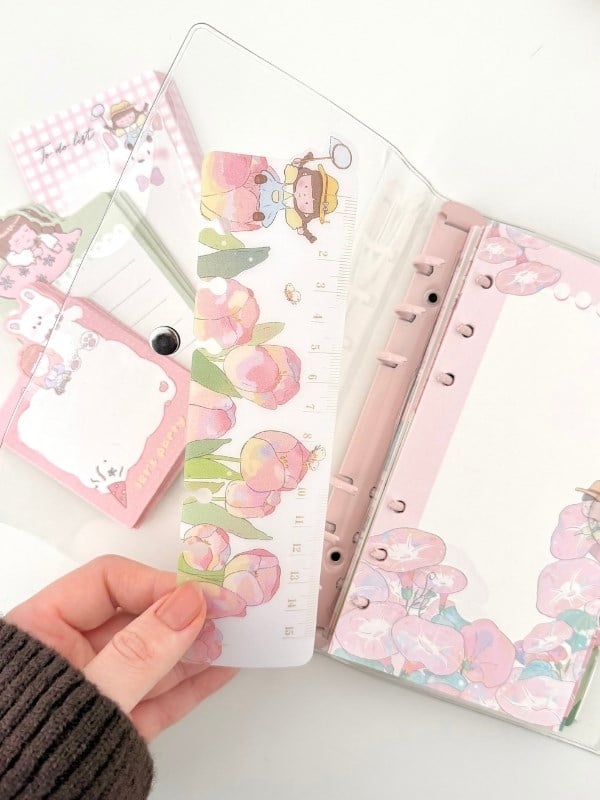 Sevimli Dorothy ve Bahçesi Pembe Dopdolu Binder Defter Hediye Seti /Kutu Set/Notebook/Bullet Journal