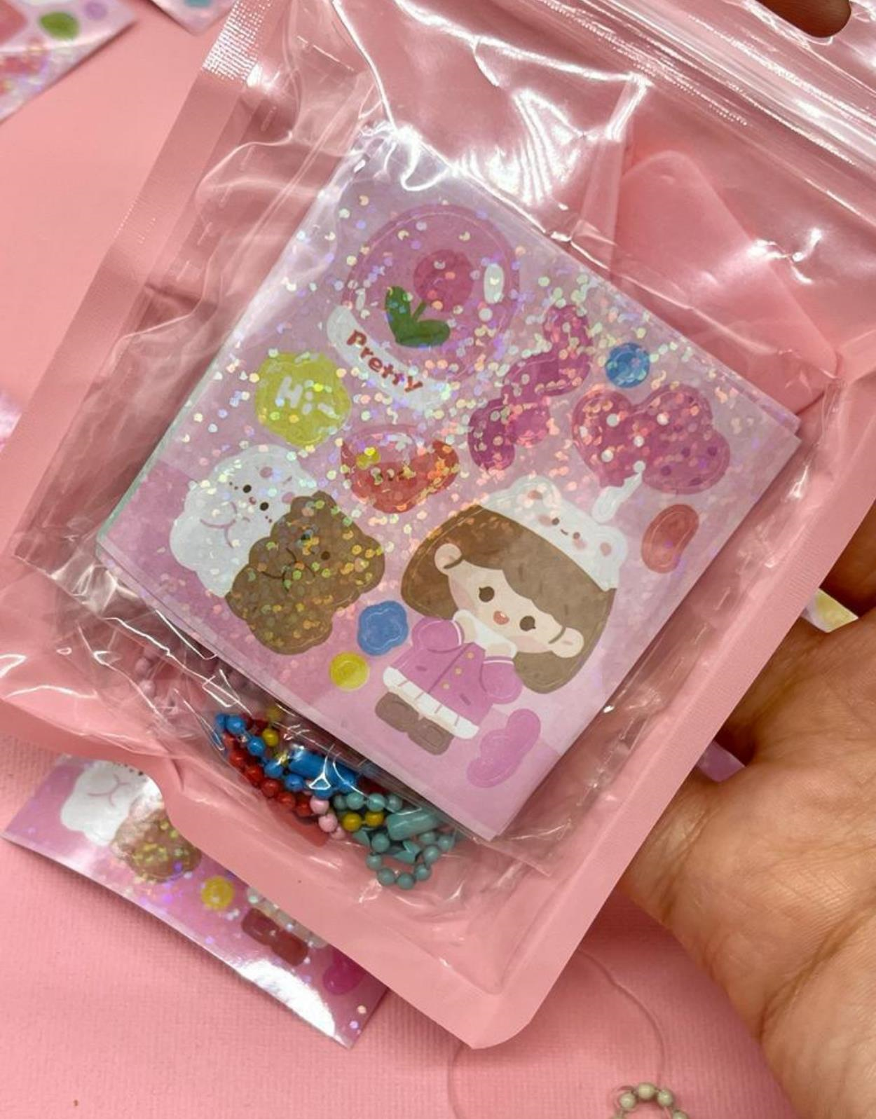 Sevimli Kız İle Kendi Anahtarlığını Tasarla 23 Parça Pembe Sticker Seti/ Anahtarlık / Bullet Journal