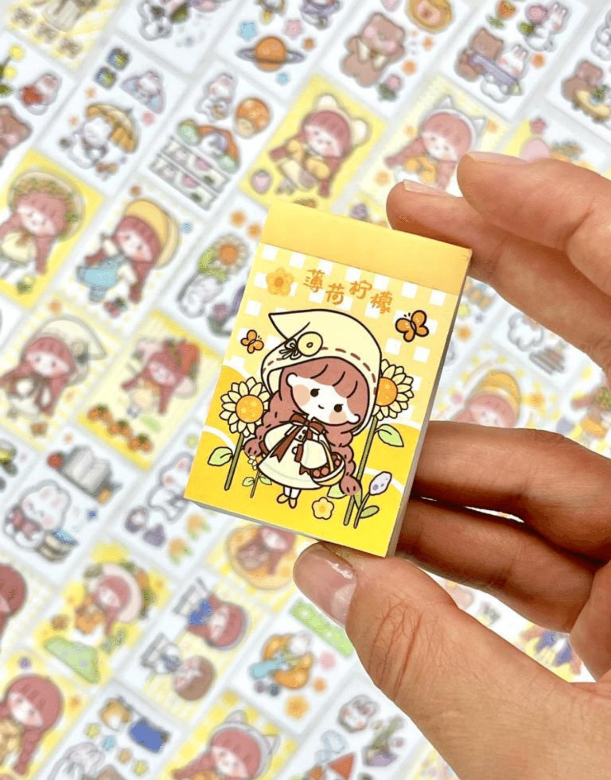 Sevimli Kız Sarı Şapkalı 50 Yaprak Mini Defter Sticker / Çıkartma / Bullet Journal / Defter Süsleme