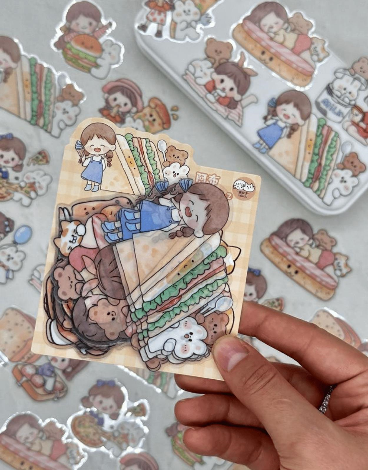 Sevimli Kız ve Sevimli Dostları Büyük Boy 27 Adet Şeffaf Sarı Paket Pet Sticker / Çıkartma