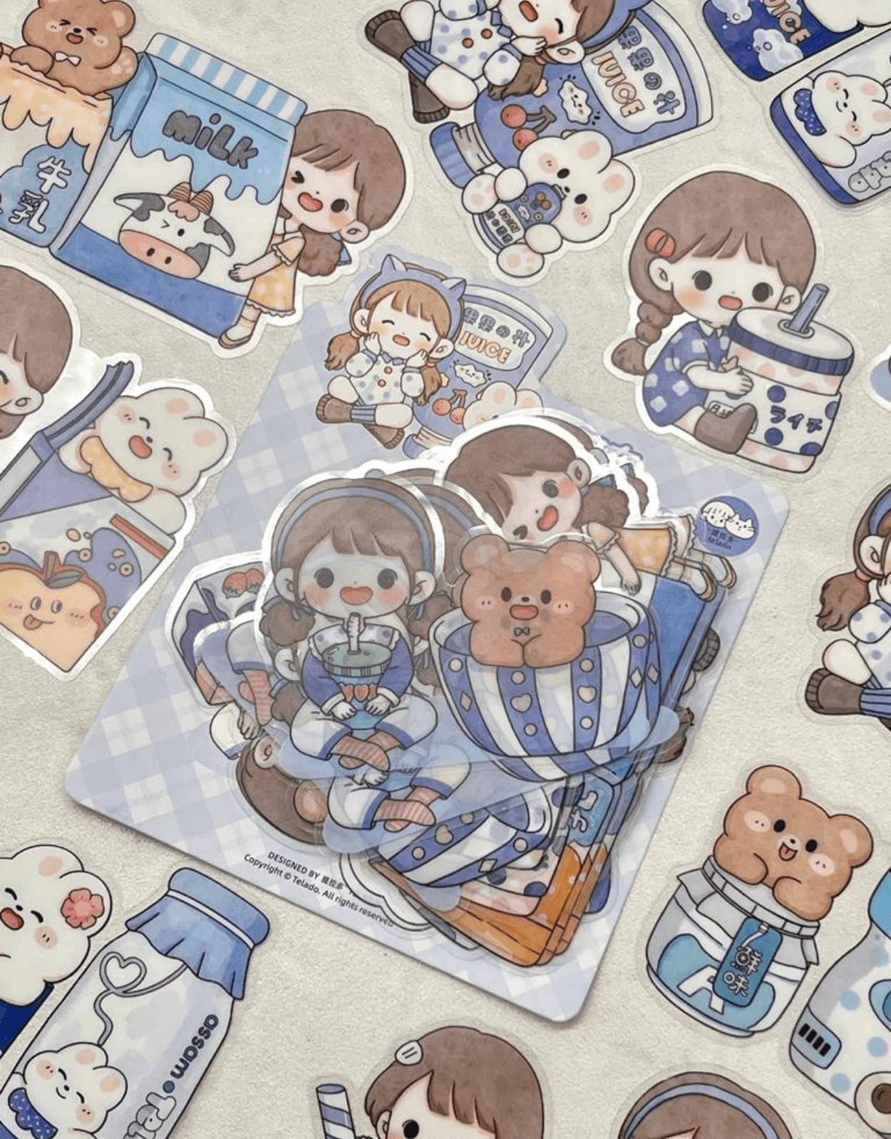 Sevimli Kız ve Sevimli Dostları Büyük Boy 24 Adet Şeffaf Mavi Paket Pet Sticker  / Çıkartma