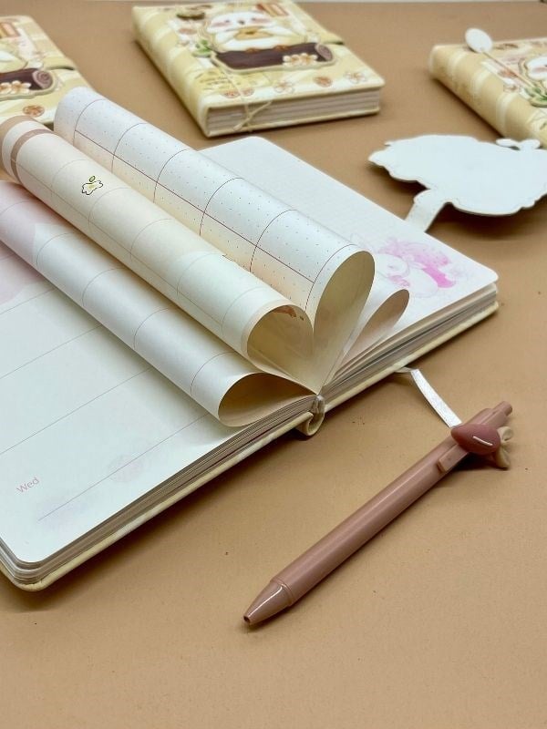 Sevimli Kuş Özel Tasarım Renkli Resimli Defter/Notebook/Günlük/Bullet Journal