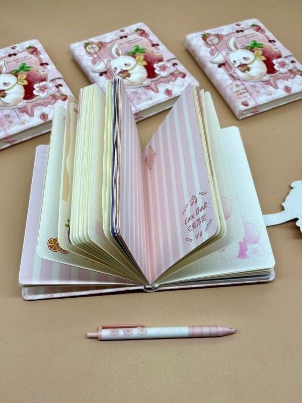 Sevimli Tavşan Özel Tasarım Renkli Resimli Defter/Notebook/Günlük/Bullet Journal