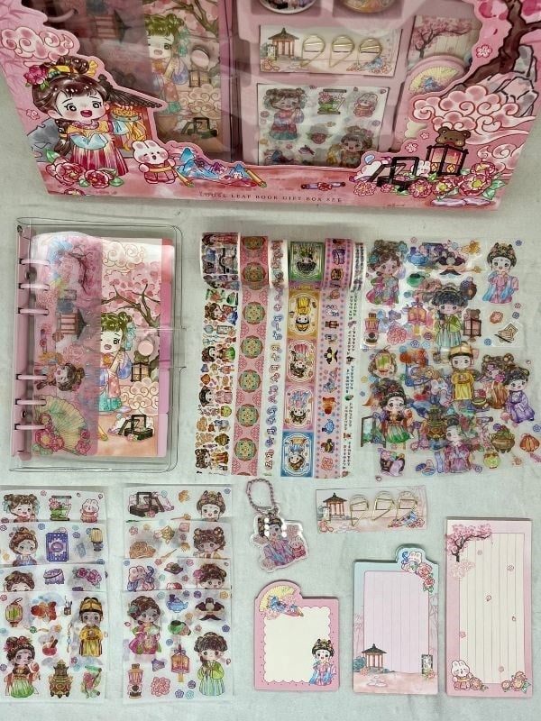 Shining Serisi Uzak Doğu Temalı Pembe Kutu Dopdolu Binder Defter Hediye Seti/Kutu Set/Notebook