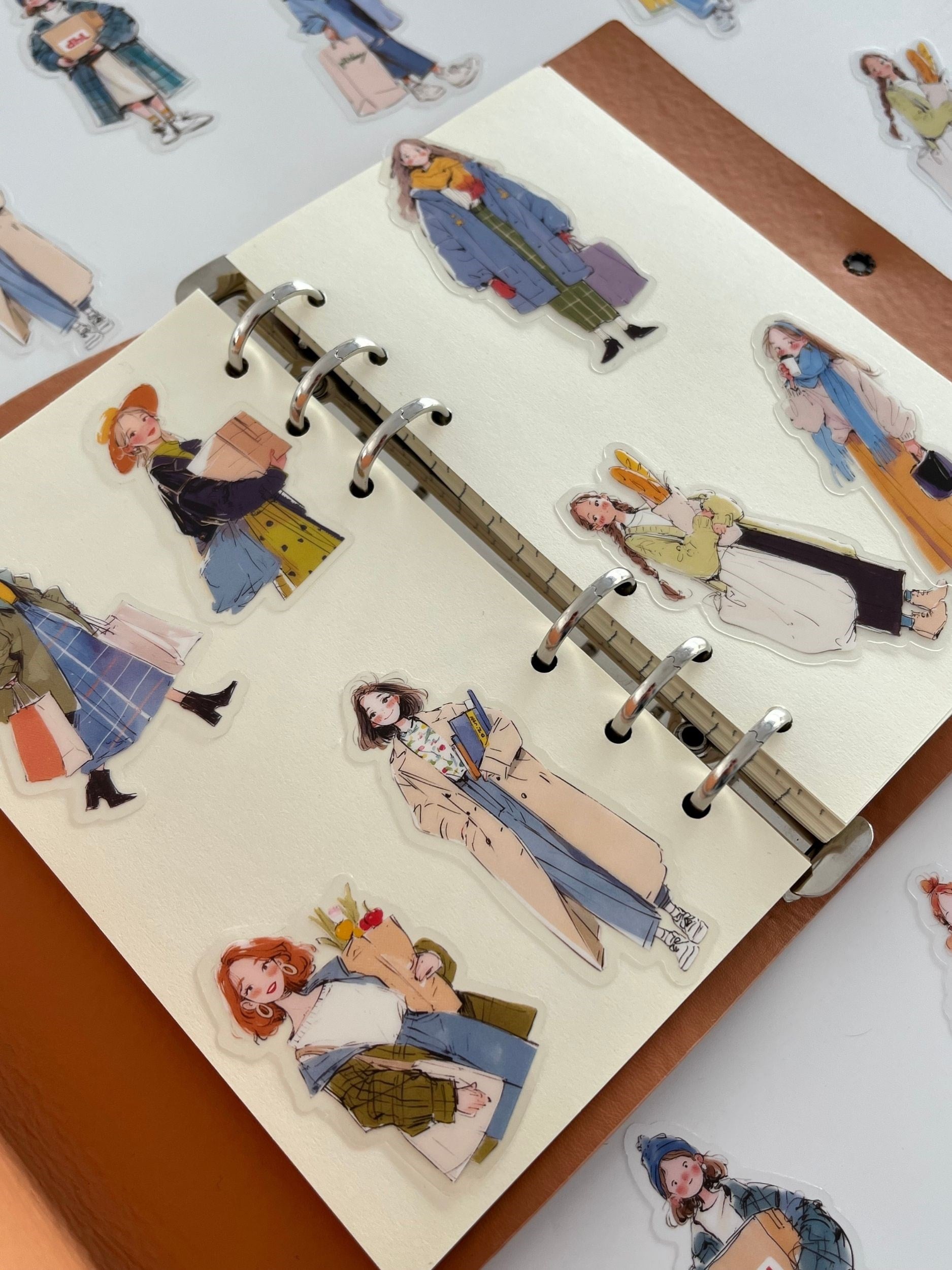 Shopping Expert Girls Moda Tutkunu Genç Kızlar Figürlü 20 Adet Dekoratif Sticker Seti/Etiket/Çıkarma