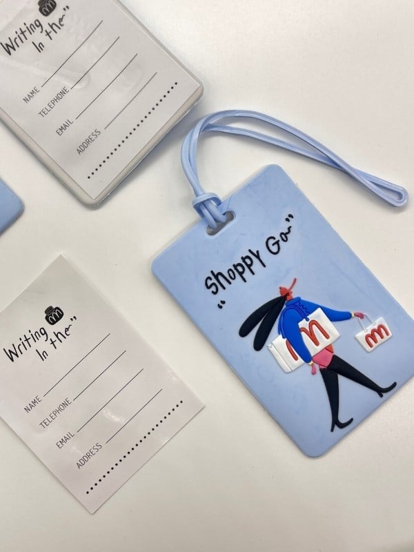 Shoppy Go Alışveriş Temalı Çift Bölme Mavi Renk Bavul Etiketi Bagaj Kartlığı Valiz İsimliği 10,5x7cm
