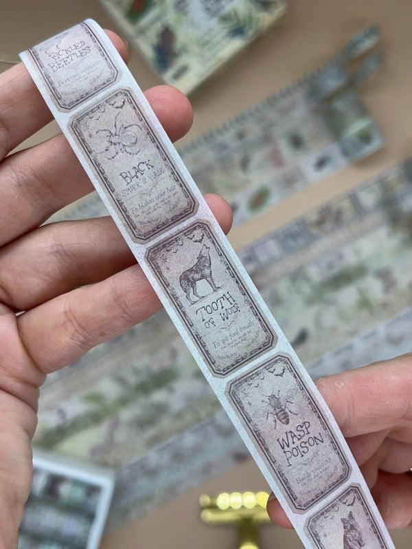 Vintage Çiçek Ve Kelebek Temalı 20’li Washi Bant  The Traces In The Jungle Fleeting Monologue Serisi (20*2m) Masking Tape / Desenli Bant 