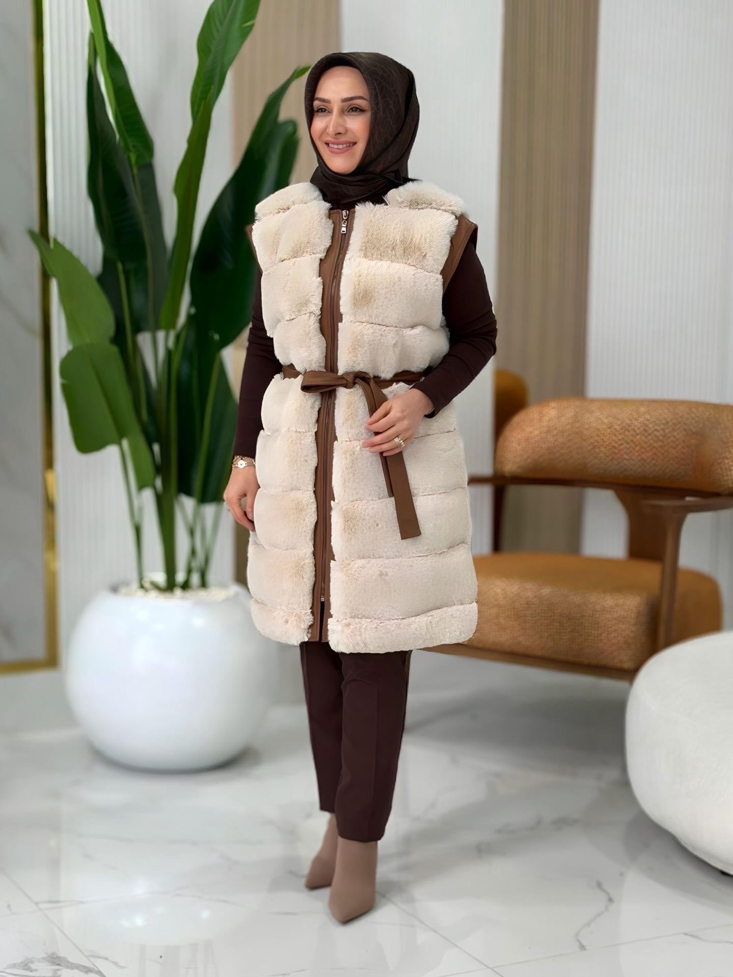 ANGORA SUNİ KÜRKLÜ DERİ DETAYLI YELEK TABA- 10338