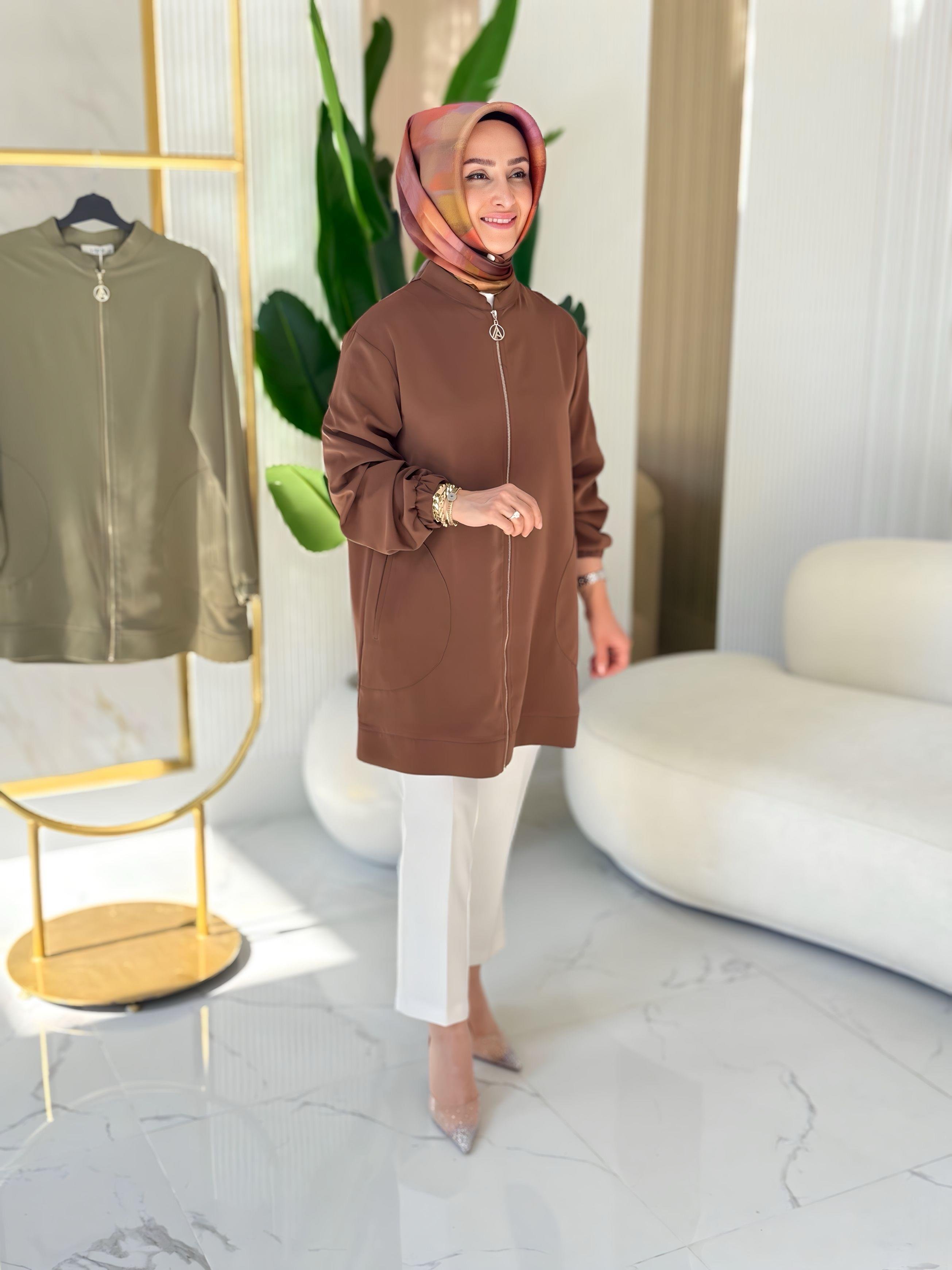ARMİNE TREND ARKASI PÜSKÜLLÜ CEKET- 25YT552