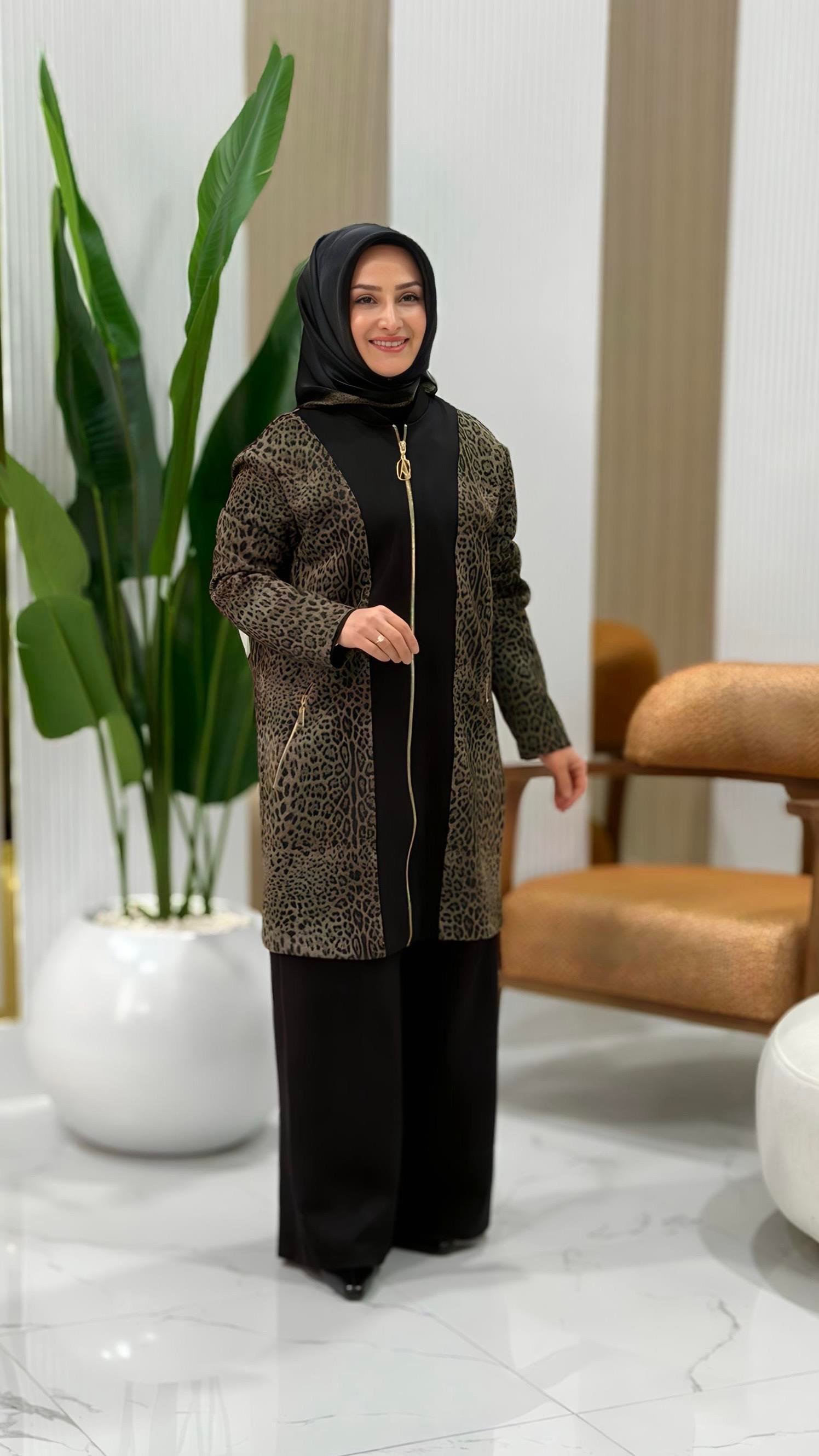 ARMİNE TREND LEOPAR DESENLİ PANTOLONLU TAKIM- 25KT674