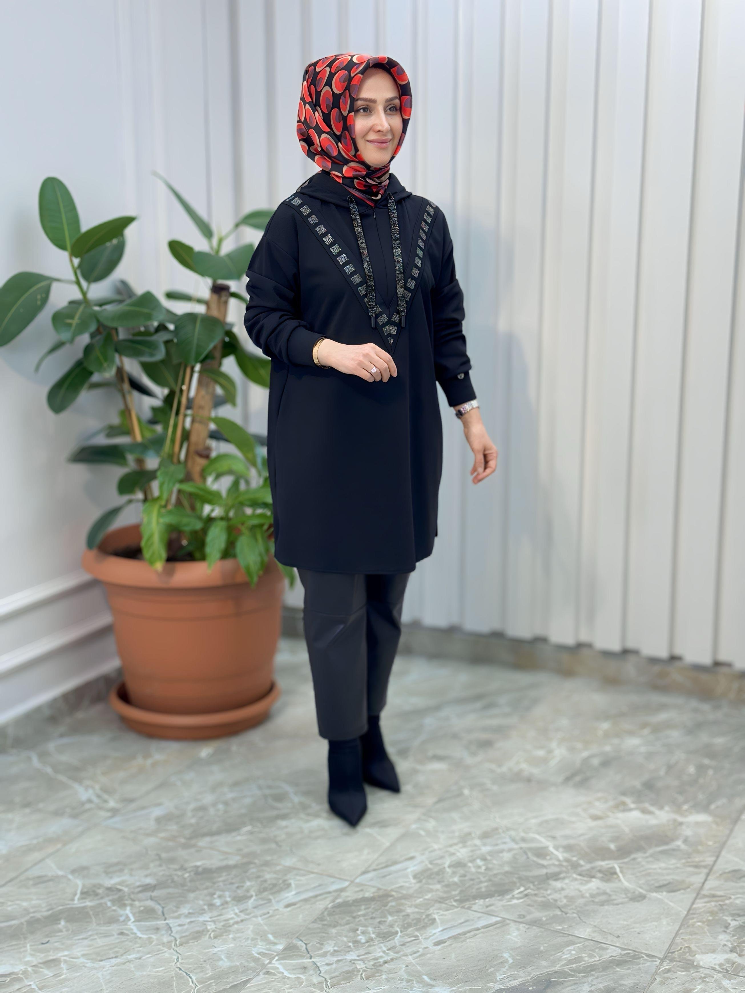 ARMİNE TREND V DETAY KAPÜŞONLU TUNİK -24KT433