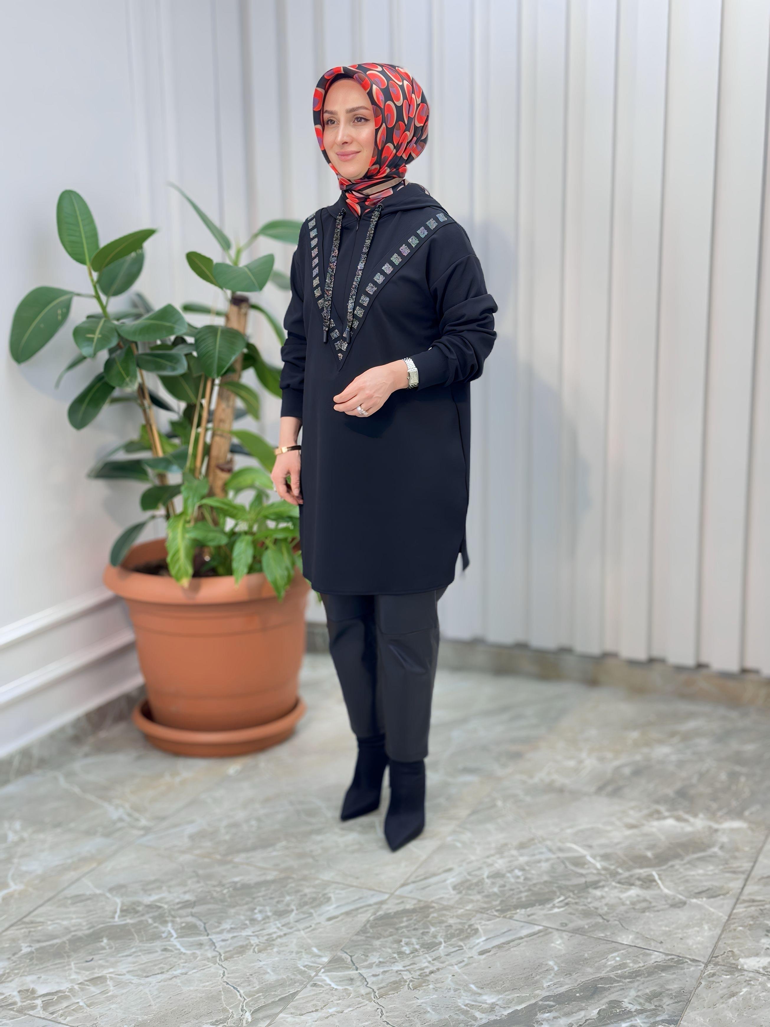 ARMİNE TREND V DETAY KAPÜŞONLU TUNİK -24KT433