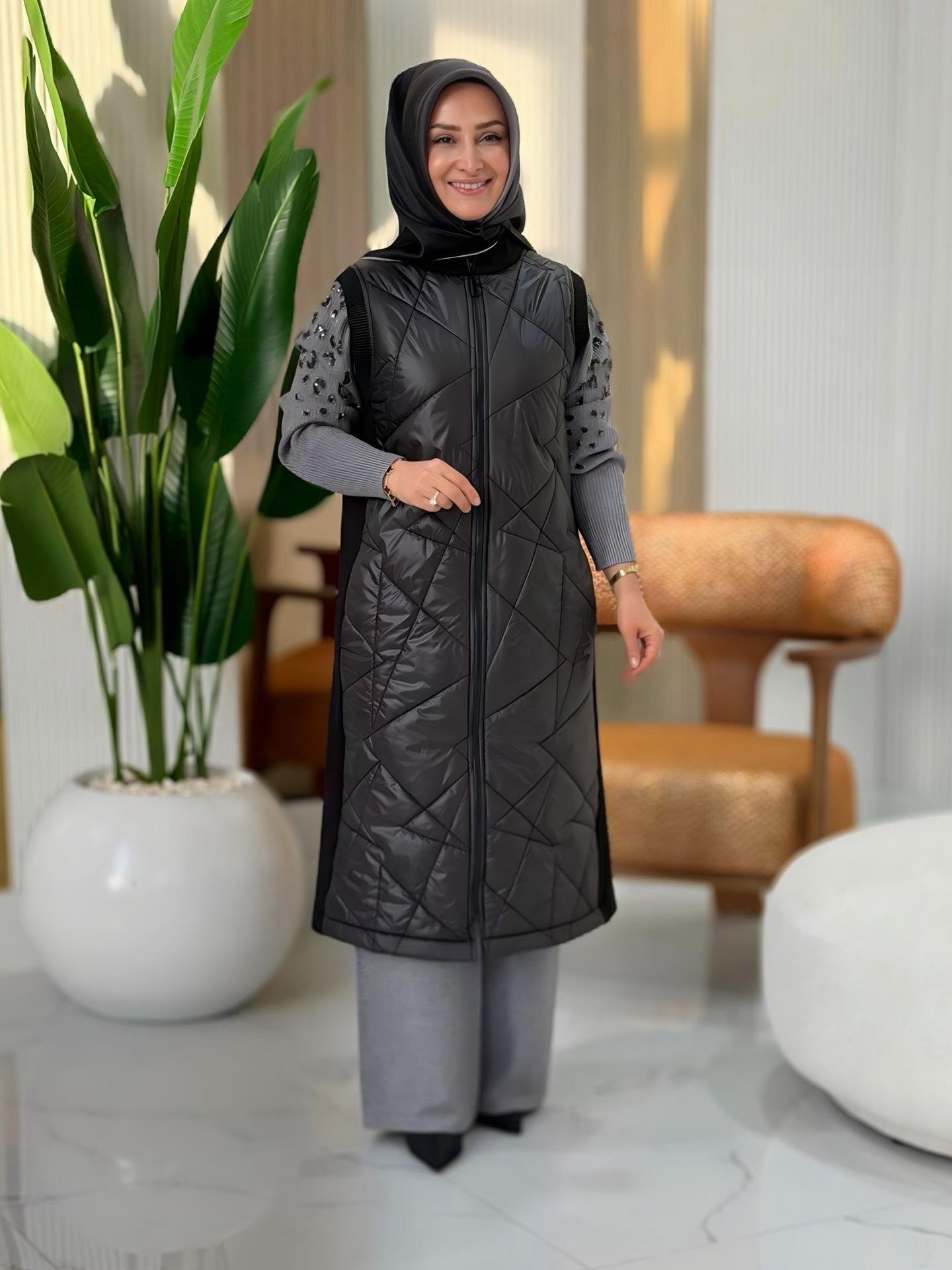 BELLİ KAPİTONE YELEK SİYAH- 25K5001