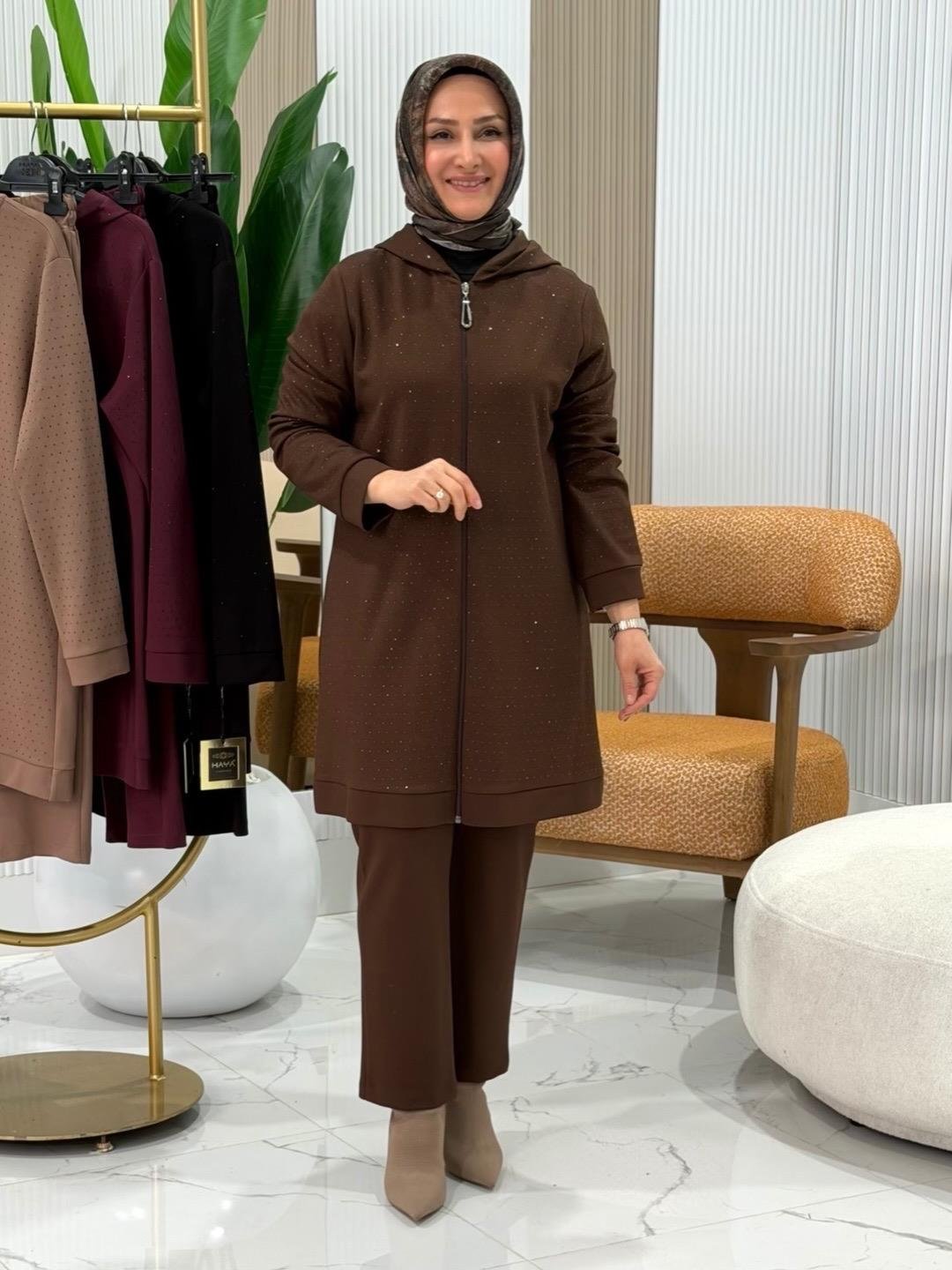 HAYA KAPÜŞONLU TAŞLI PANTOLONLU TAKIM KAHVE- 1642