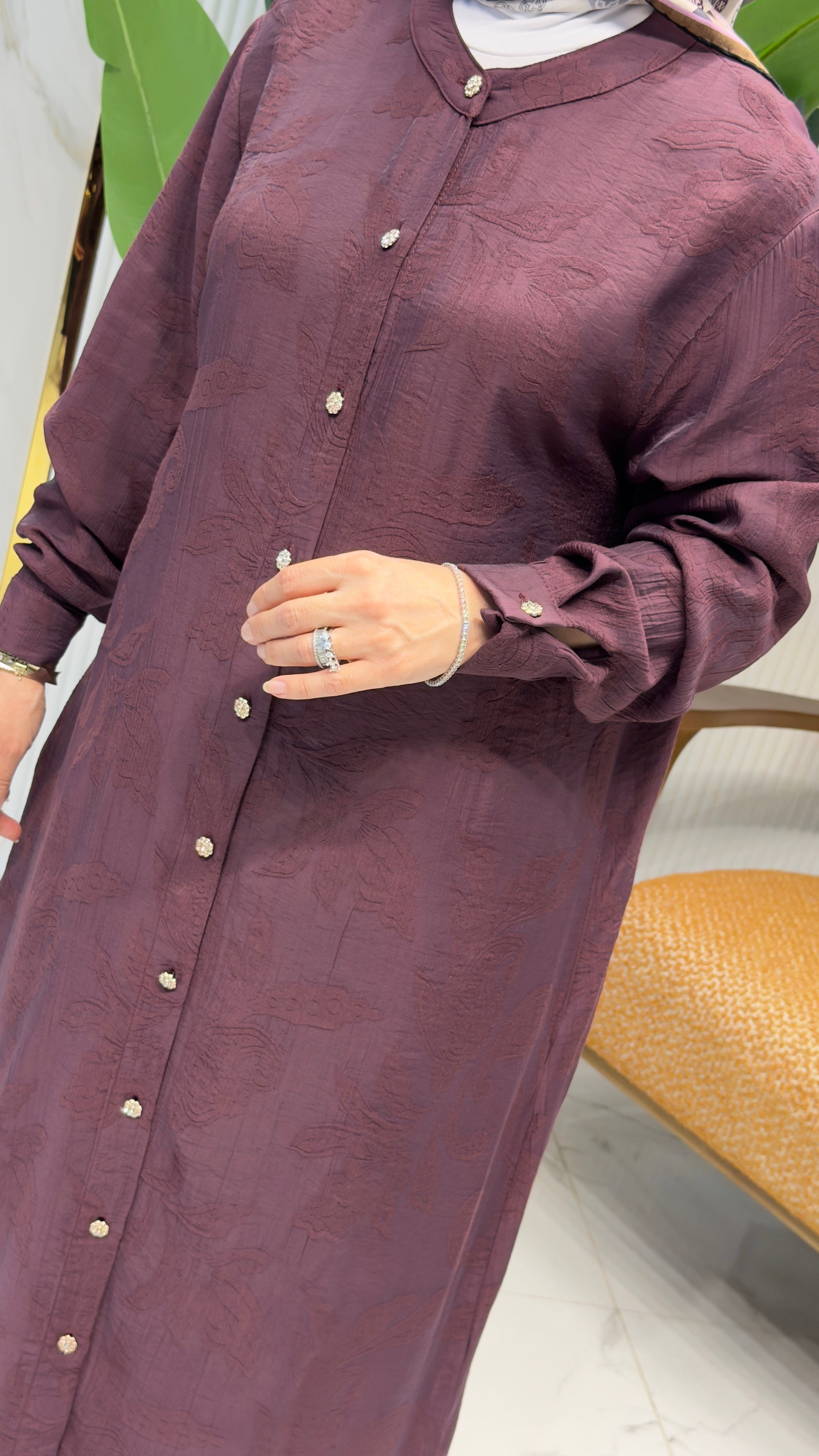 KADO 263264 KENDİNDEN DESENLİ ÖNÜ DÜĞMELİ UZUN TUNİK VE PANTOLON İKİLİ TAKIM MÜRDÜM