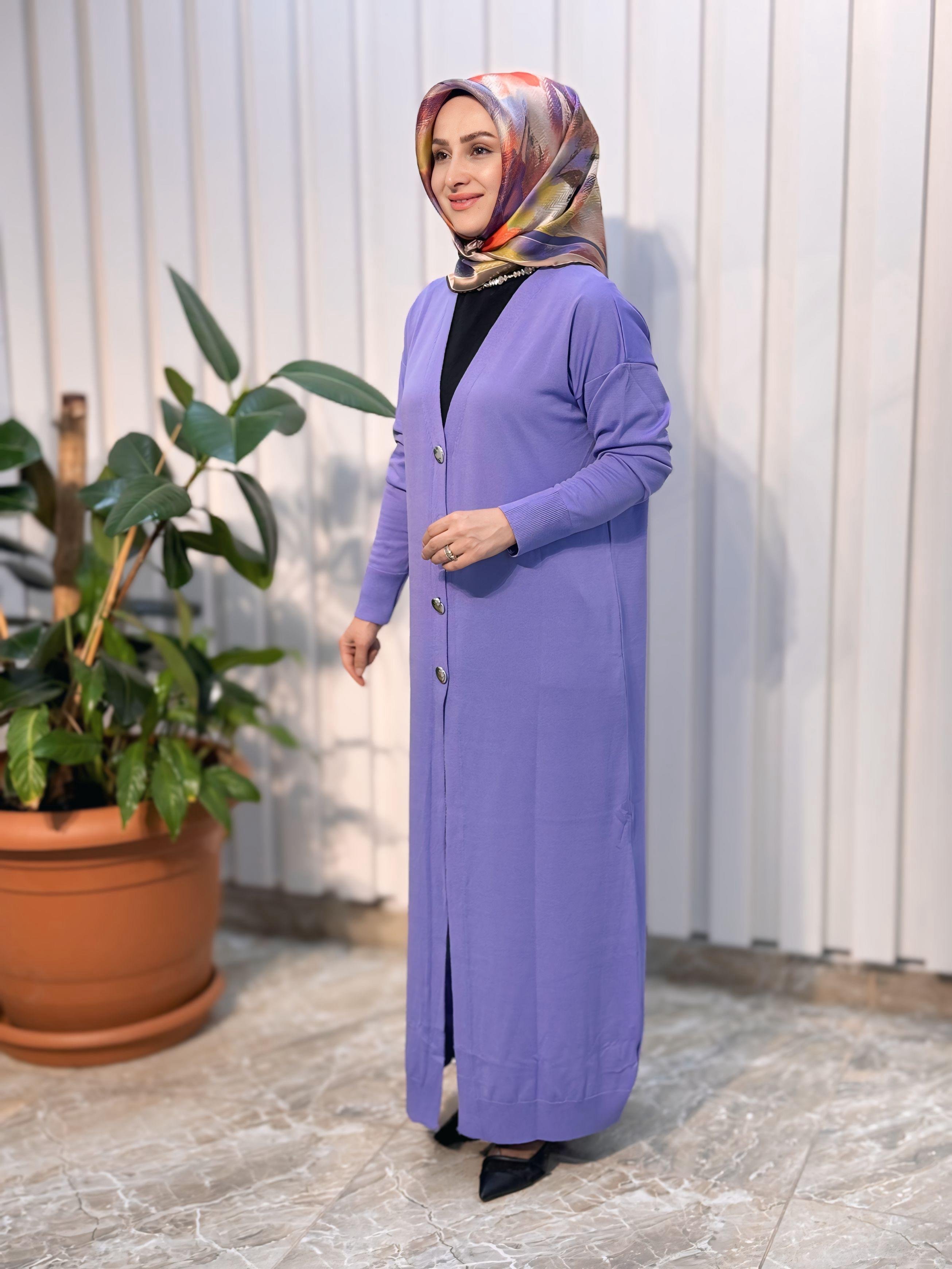 ÖNÜ DÜĞMELİ UZUN TRİKO HIRKA -9172