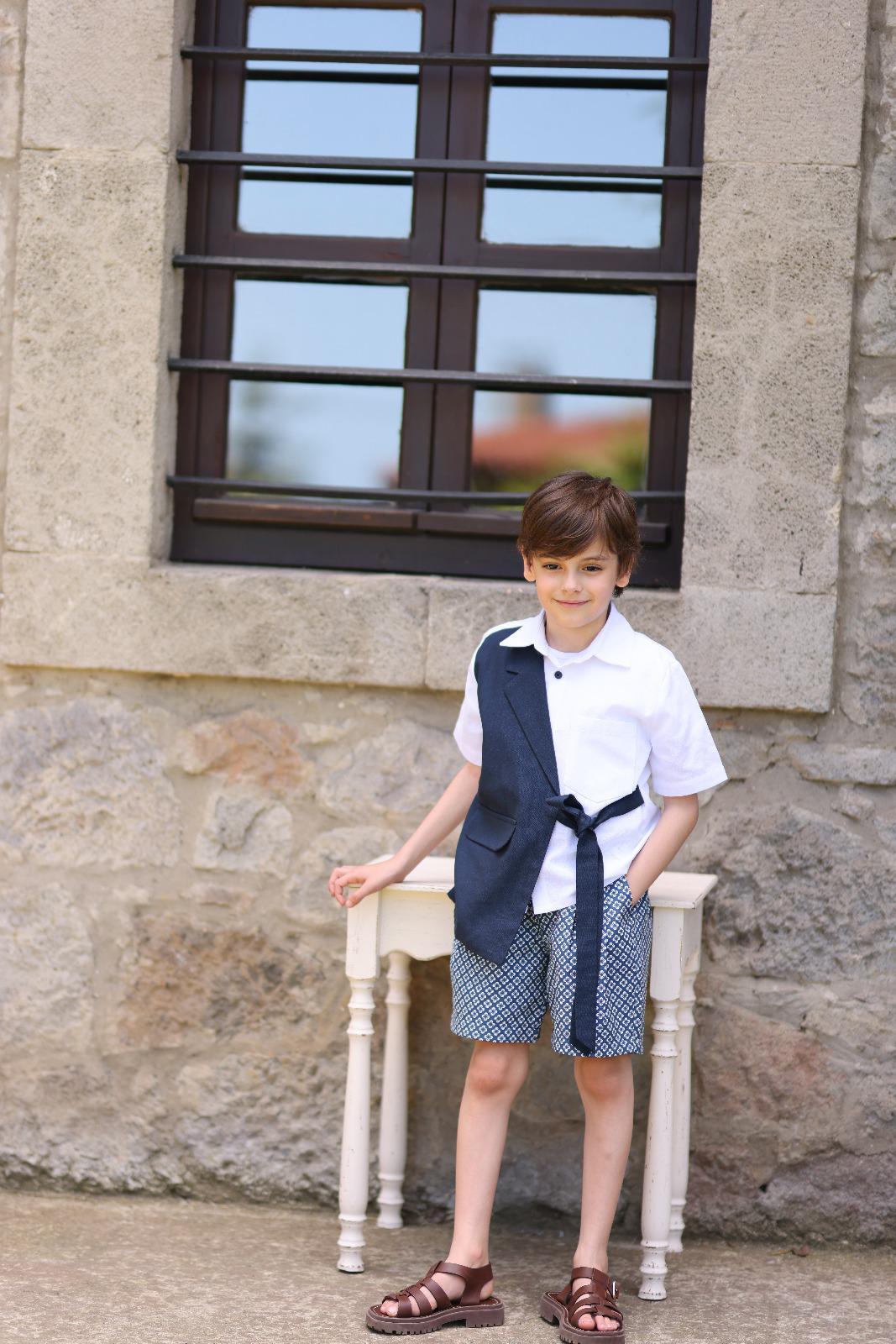 Çiçek Desenli Gabardin Şort