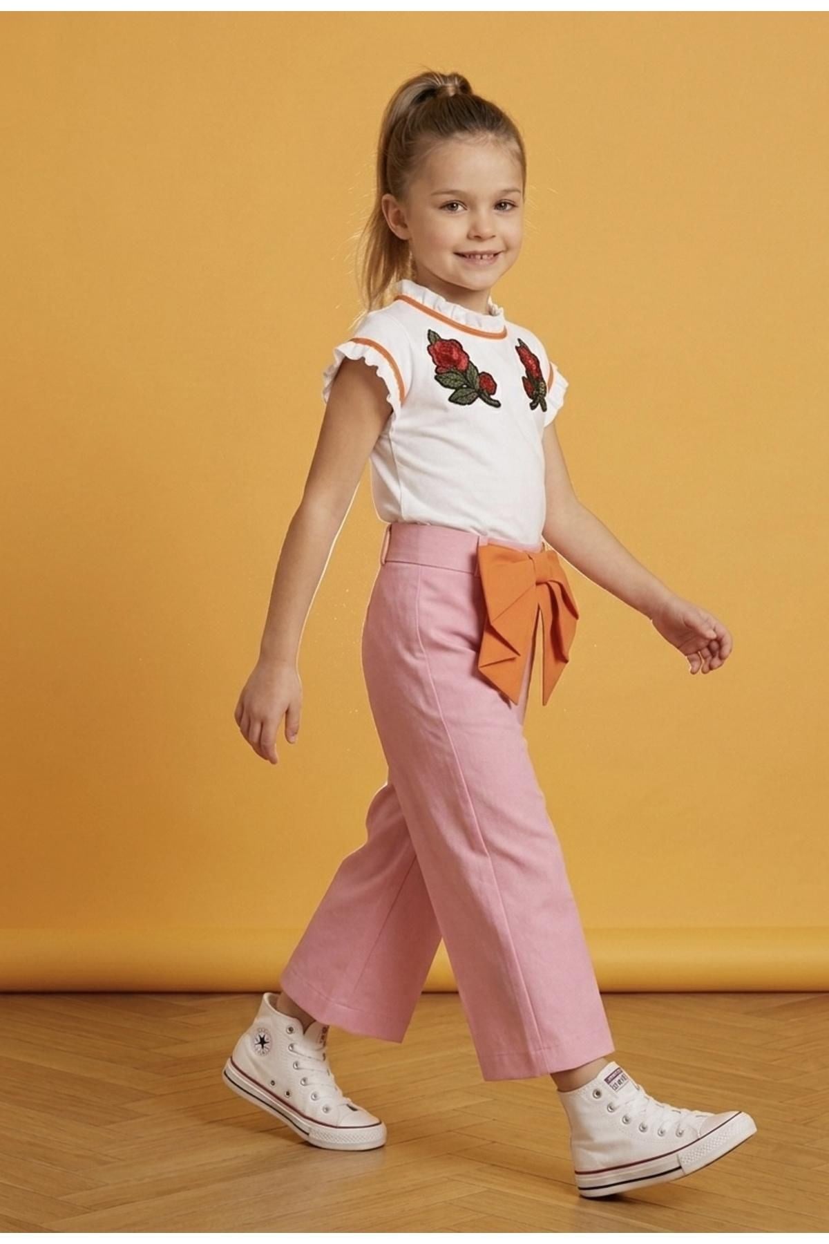 Fiyonk Detaylı Pembe Pantolon