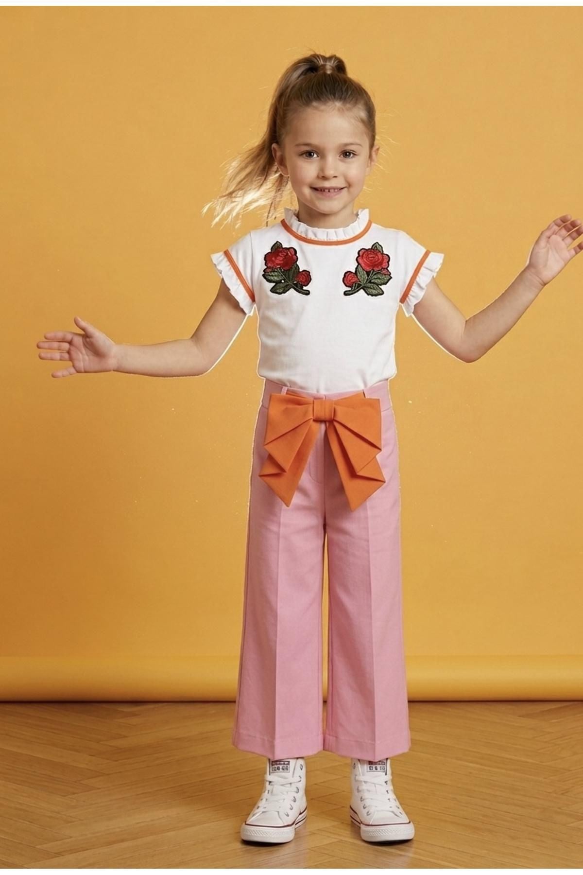 Fiyonk Detaylı Pembe Pantolon