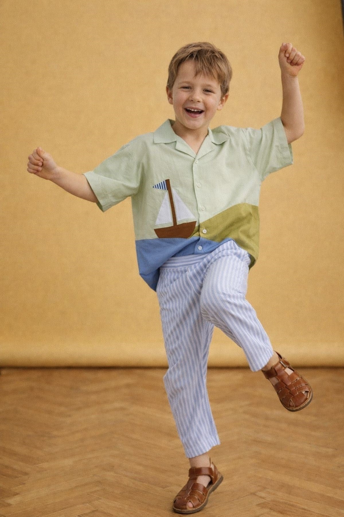 Gemi Aplikeli Bloklu Gömlek