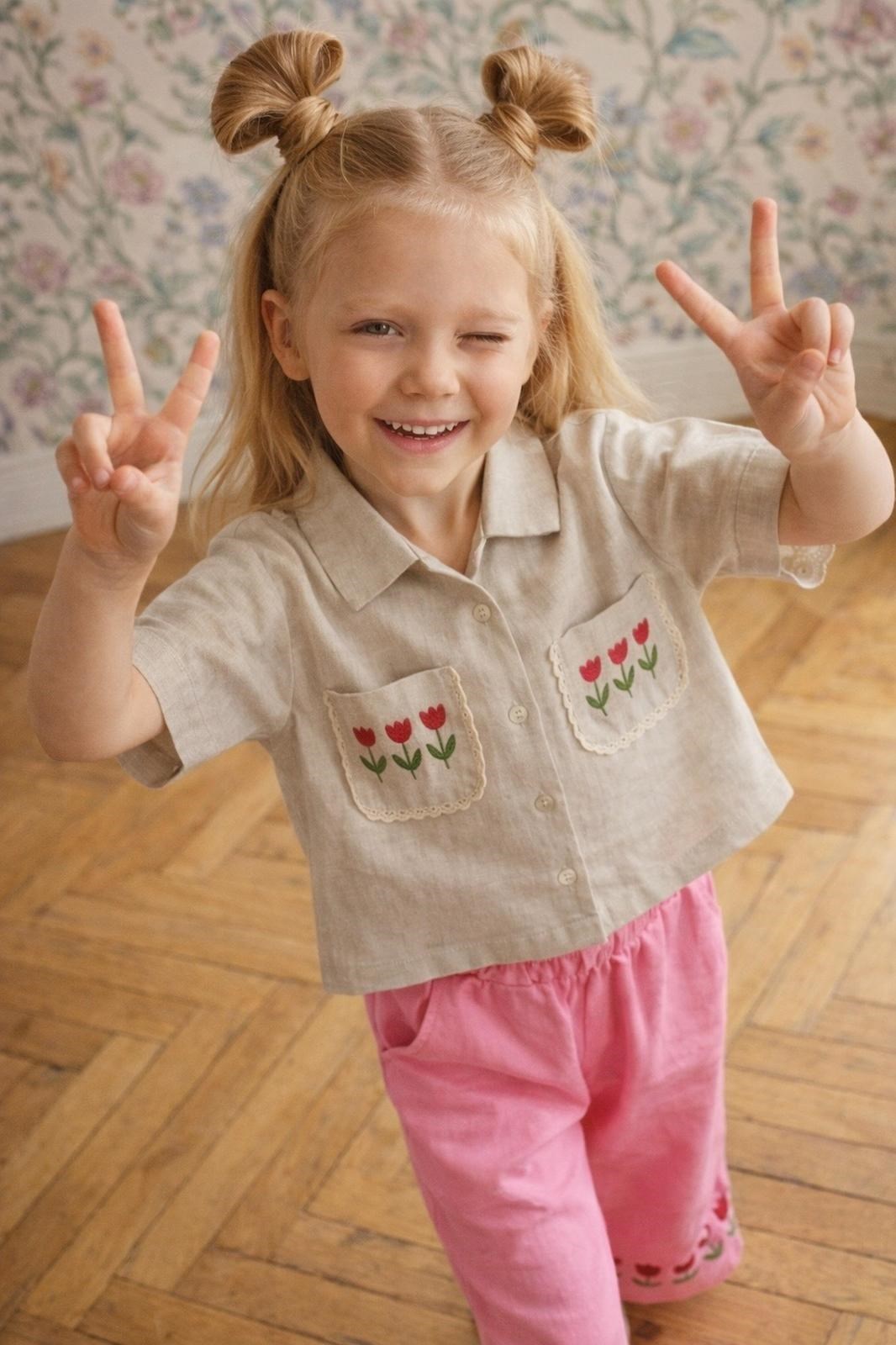 Lale Nakışlı Keten Gömlek