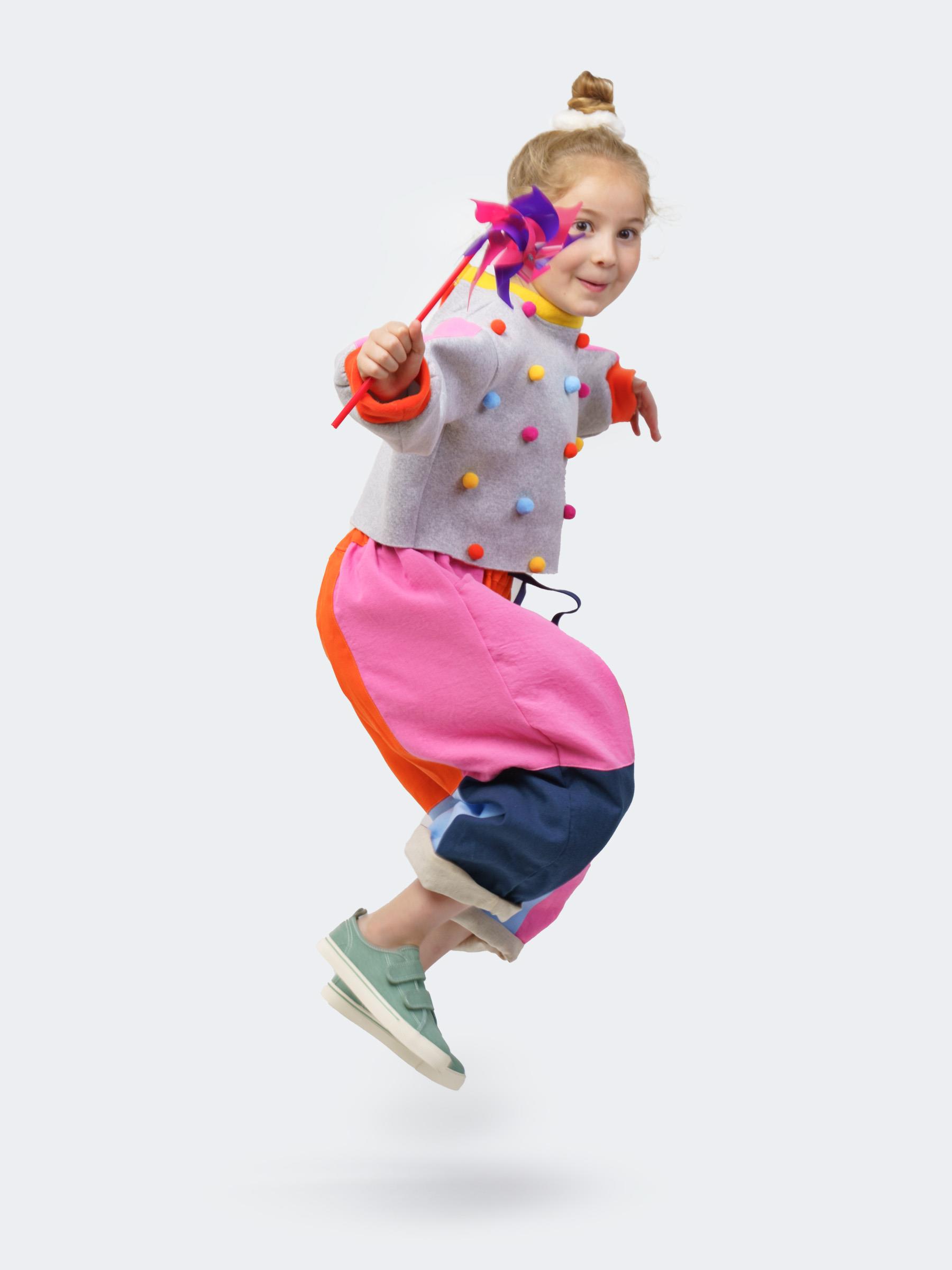 Ponpon Detaylı Crop Sweat