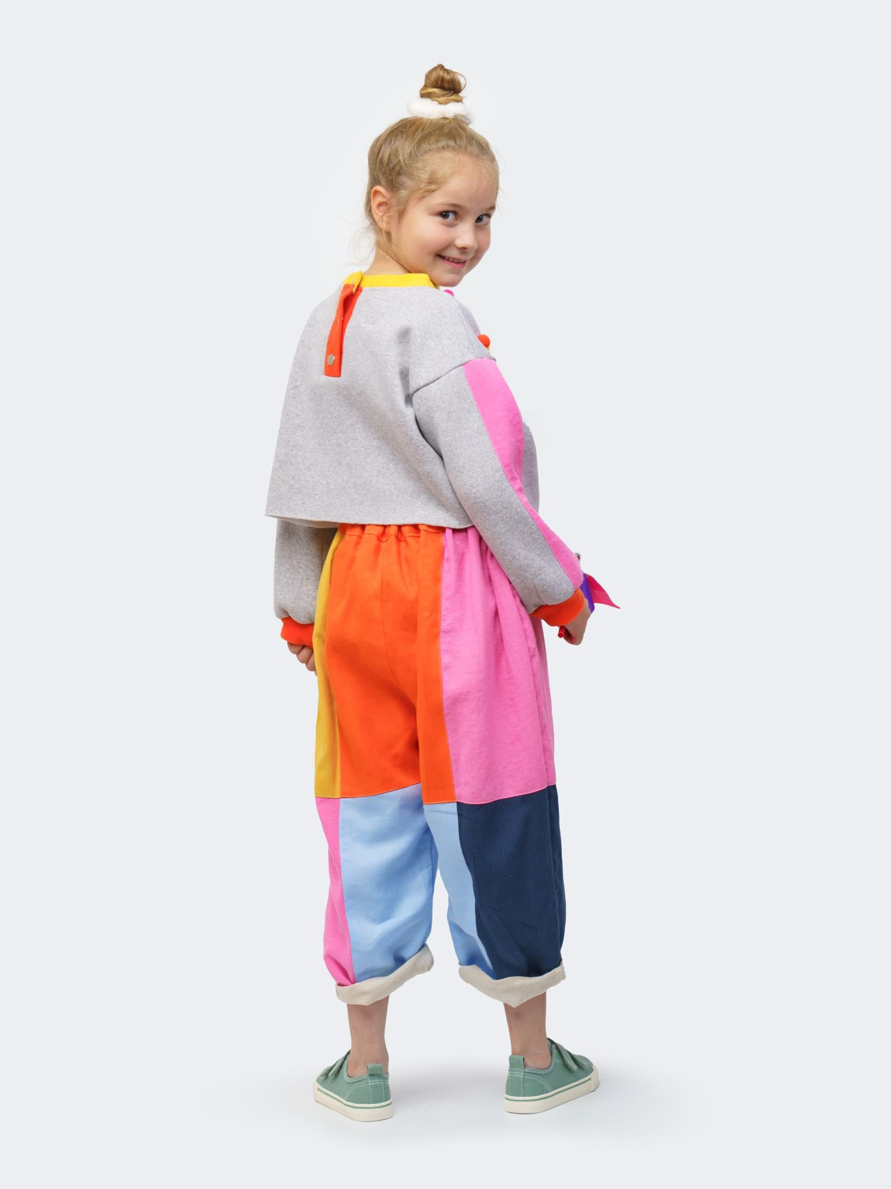 Ponpon Detaylı Crop Sweat