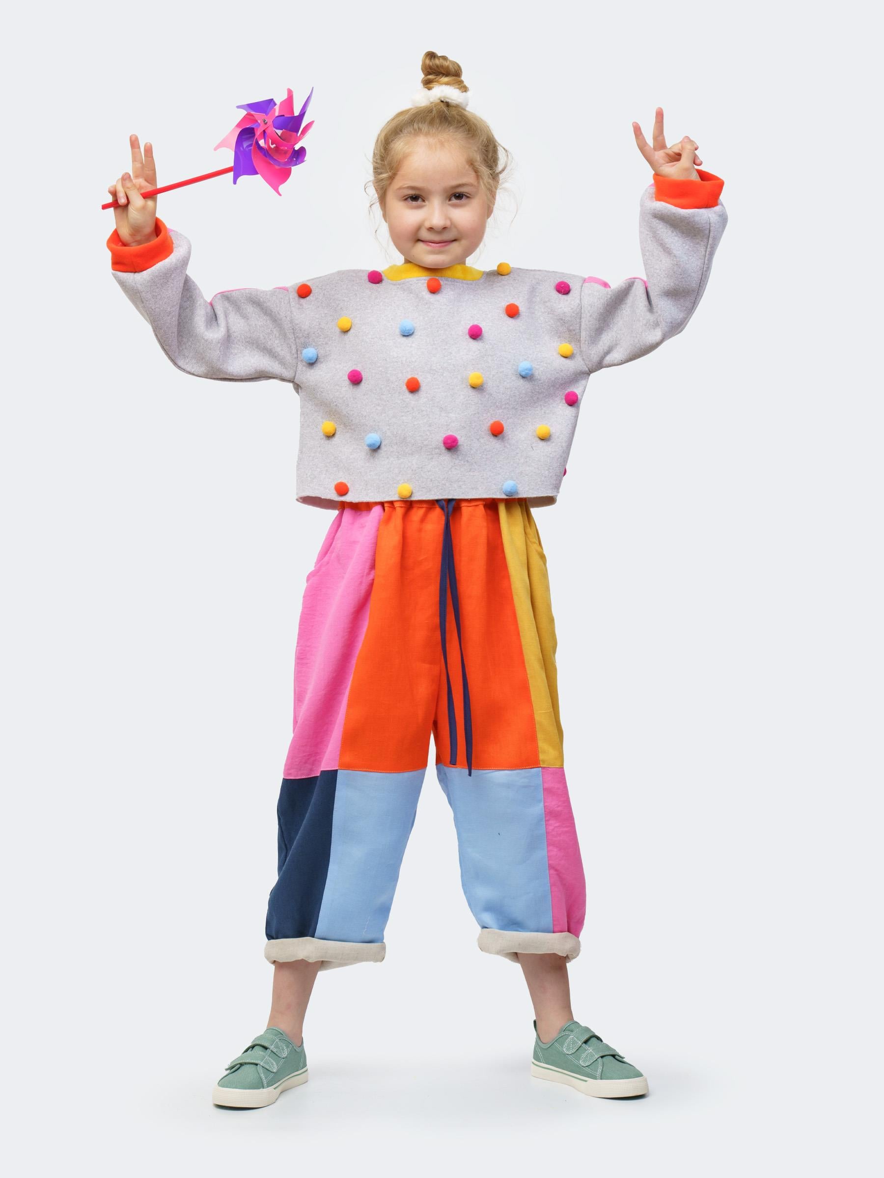Ponpon Detaylı Crop Sweat