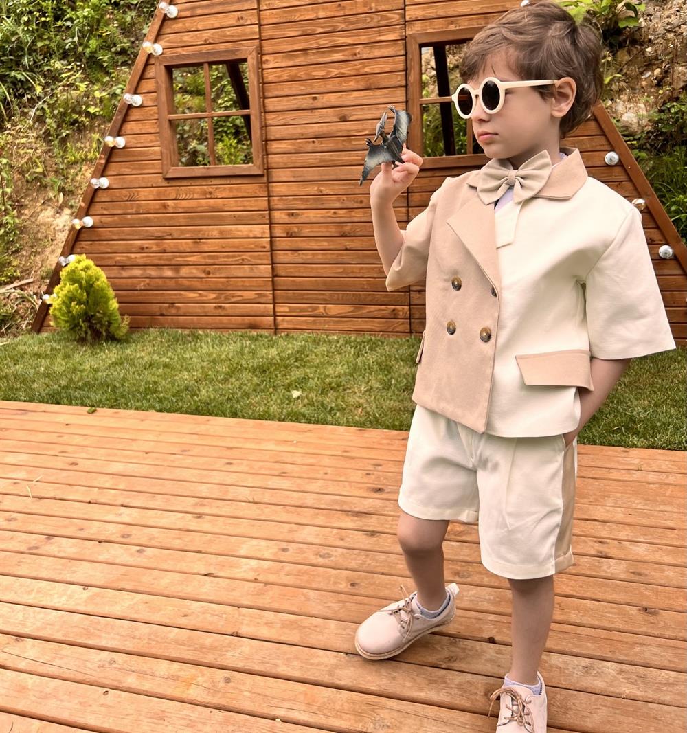 Şerit Detaylı Gabardin Şort