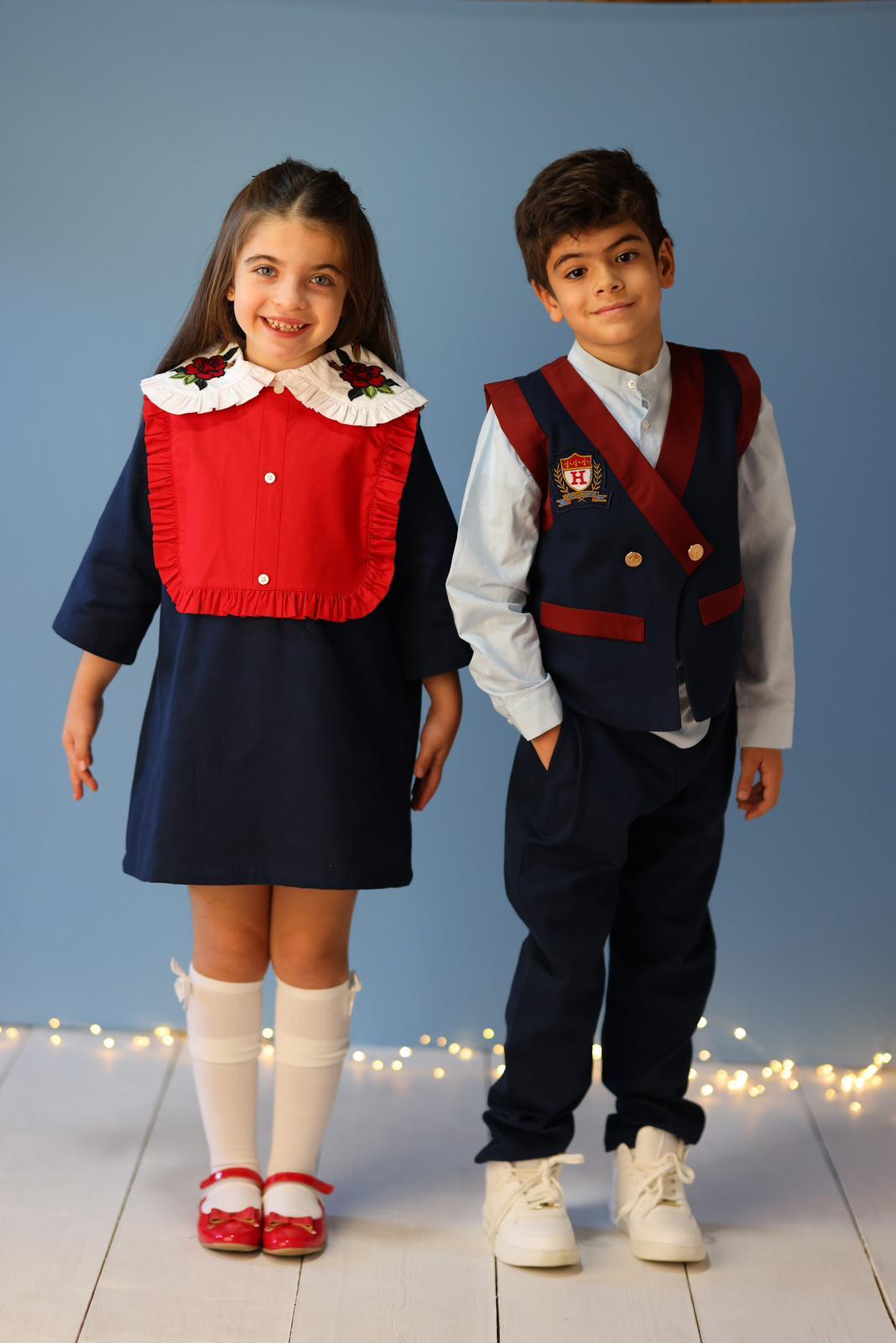 Yakası Nakış Detaylı Gabardin Elbise