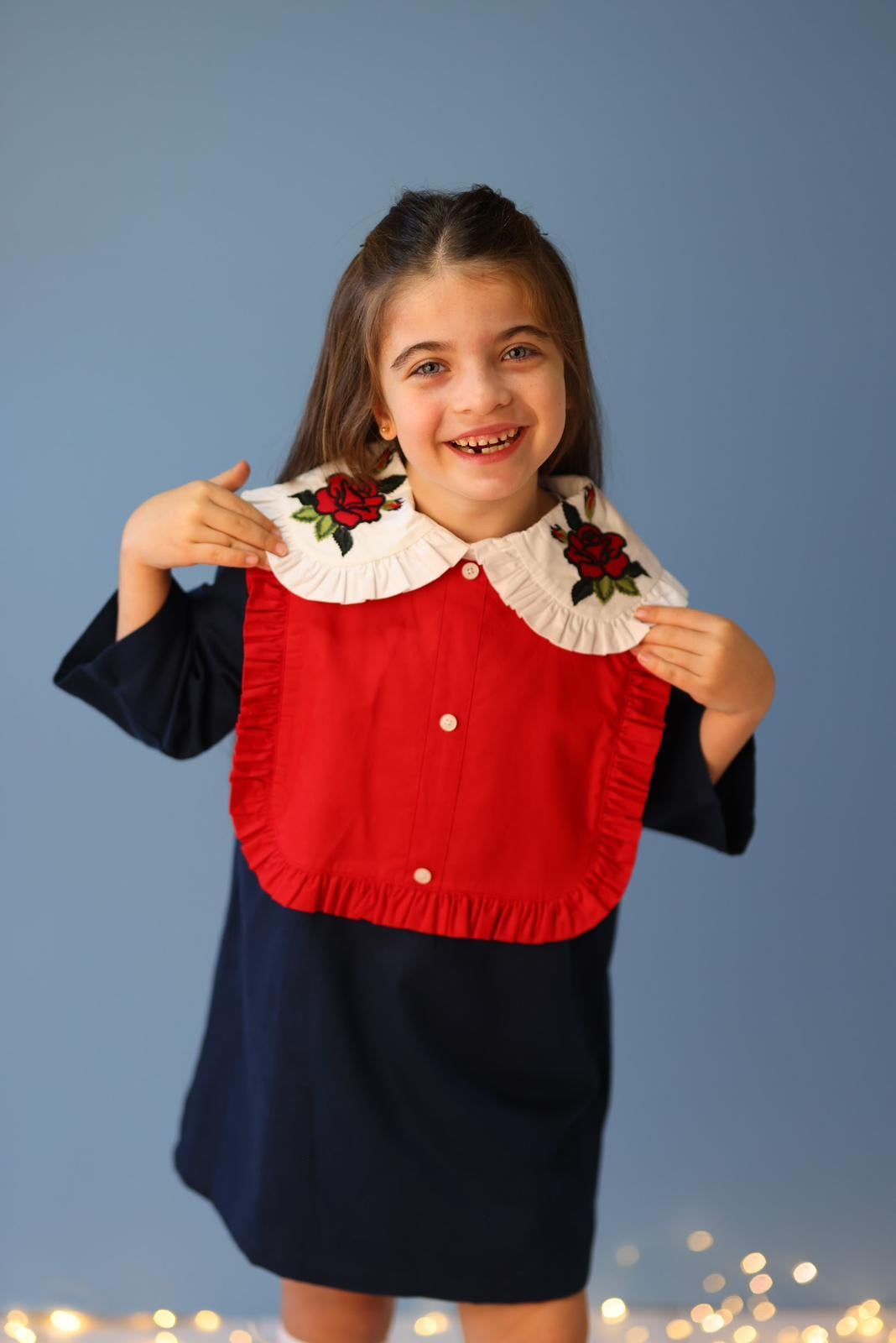 Yakası Nakış Detaylı Gabardin Elbise