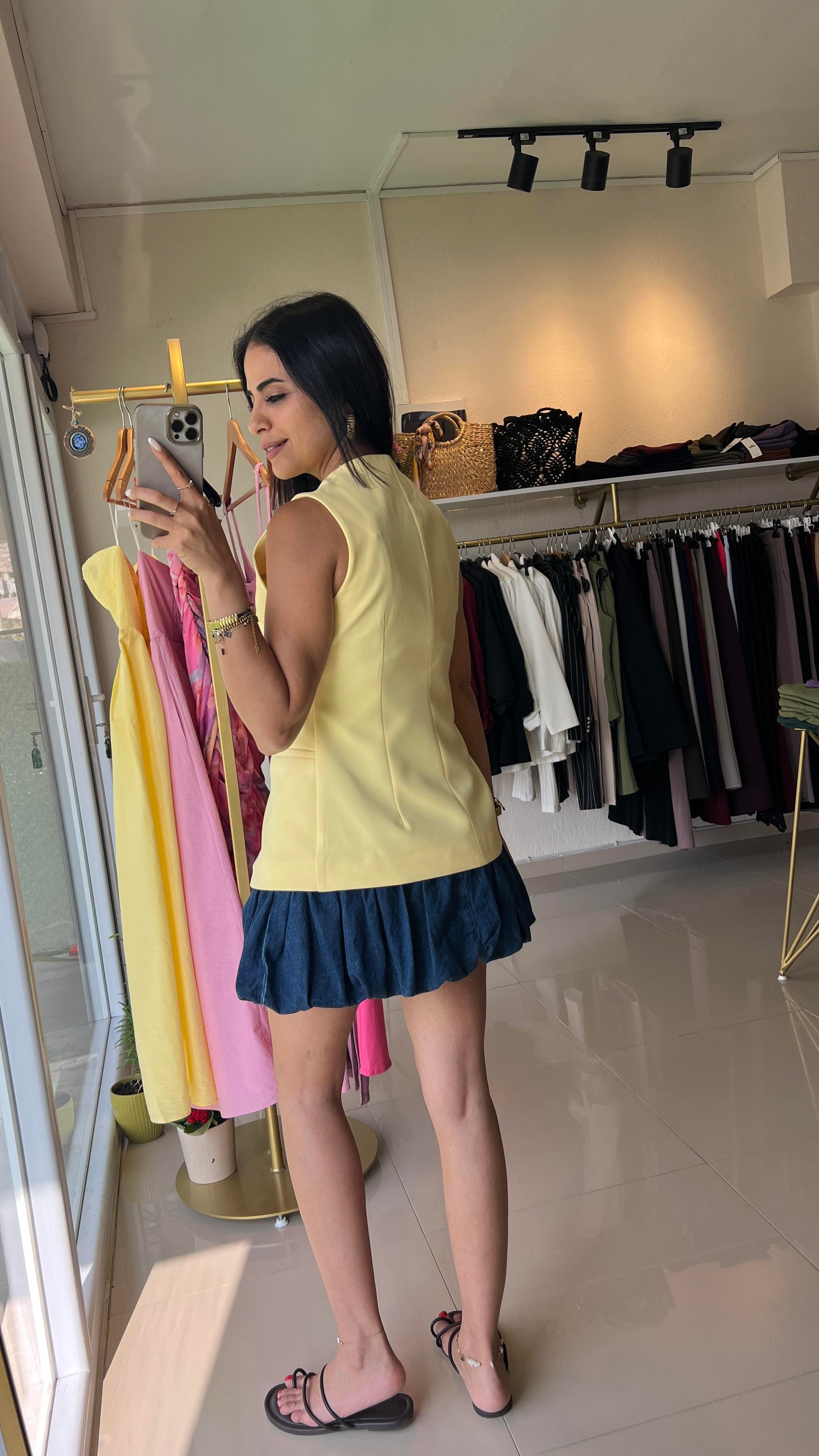 0004 ÖNÜ DÜĞMELİ YELEK BEBE SARI