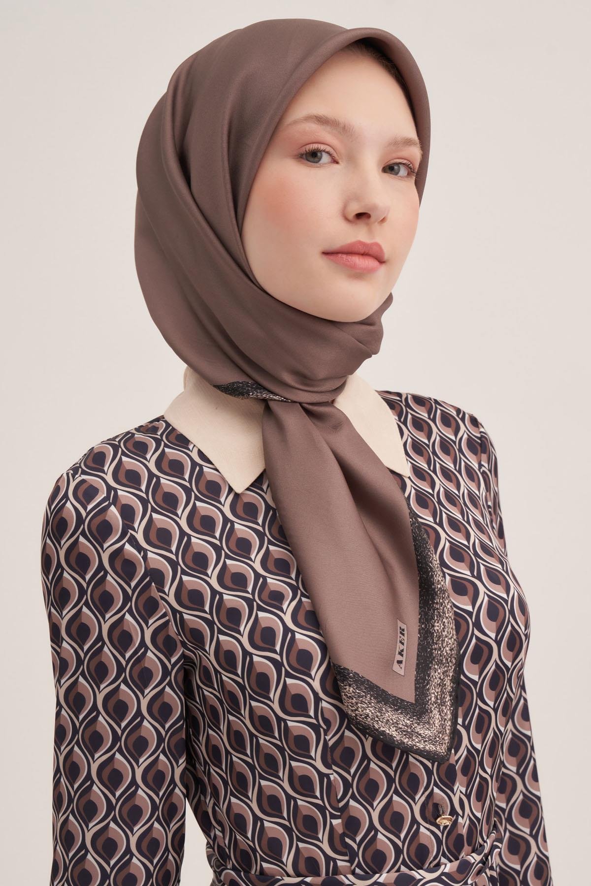 Aker İpek Eşarp - 2025 İlkbahar-Yaz - 8959701-315 - Sura