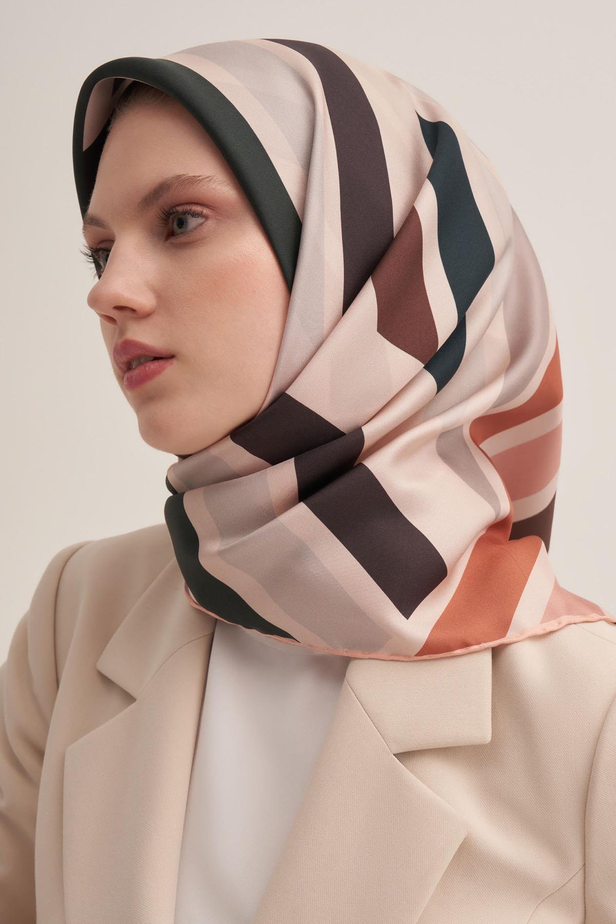 Aker İpek Eşarp - 2025 İlkbahar-Yaz - 8966713-962 - Tivil