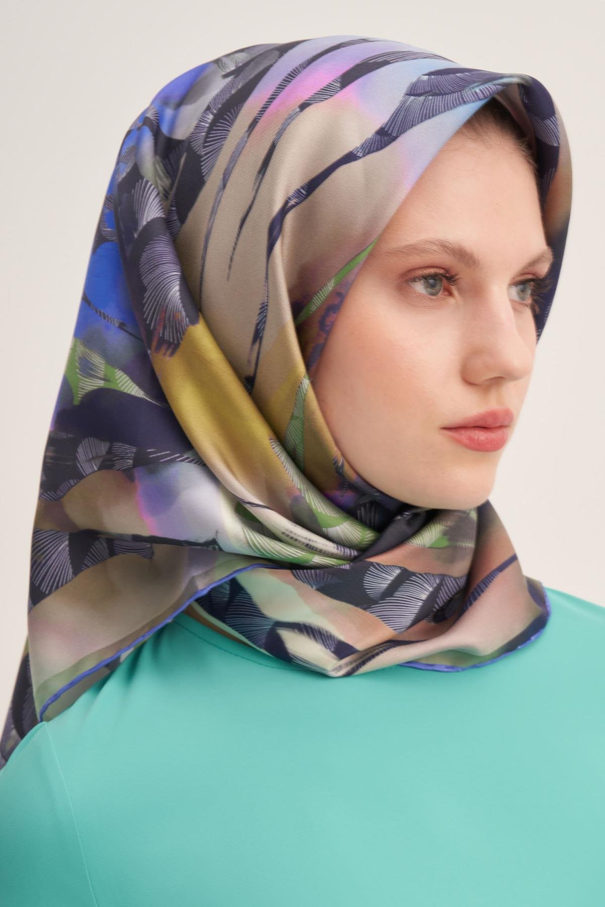 Aker İpek Eşarp - 2025 İlkbahar-Yaz - 9042701-321 - Sura