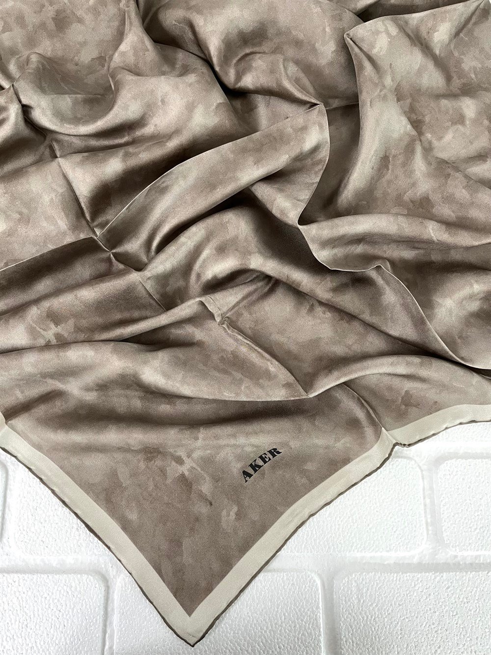 Aker İpek Eşarp Nostalji Serisi - 7208713-935 - Tivil