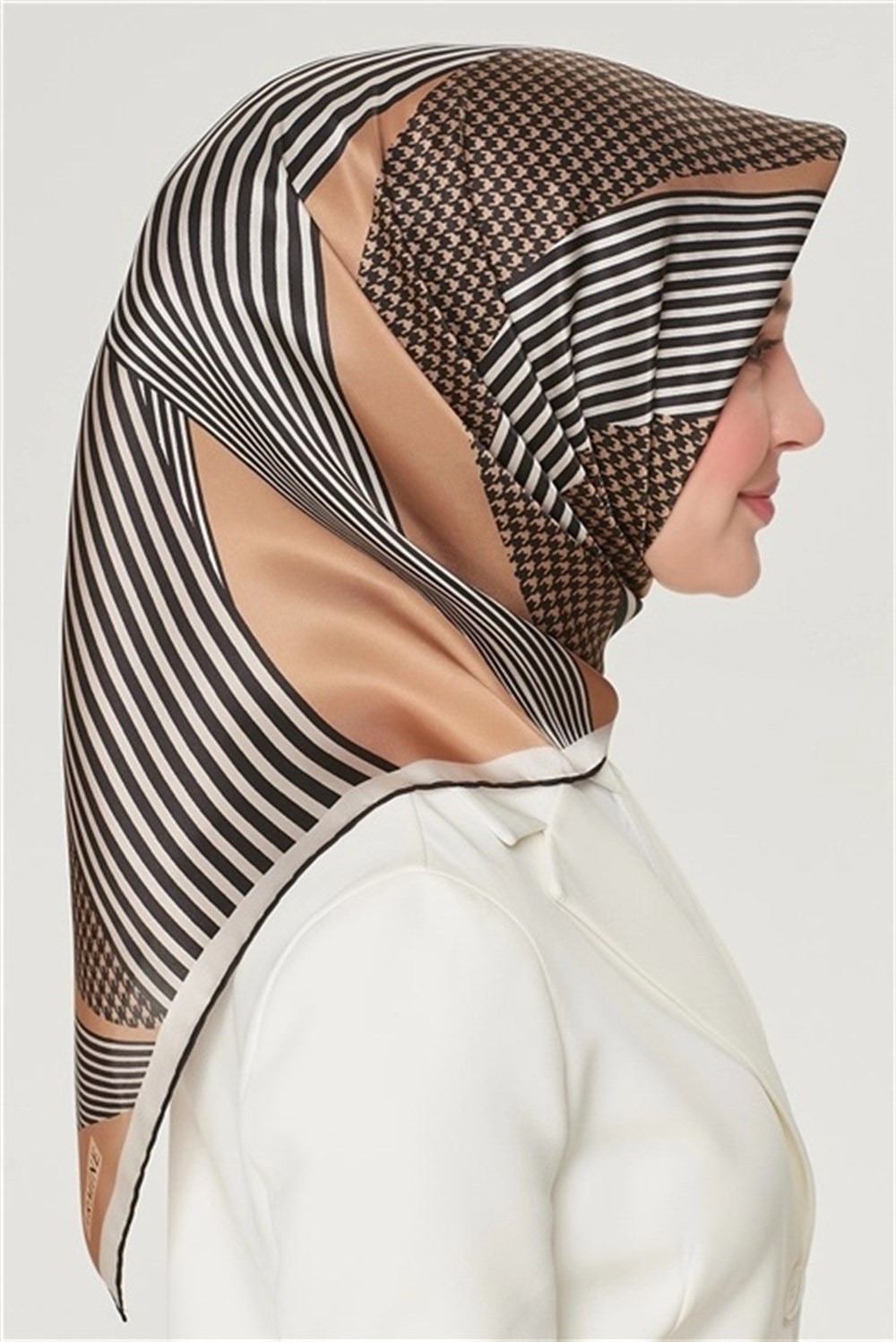 Armine İpek Eşarp 2021 İlkbahar-Yaz - 8552D 84 - Tivil