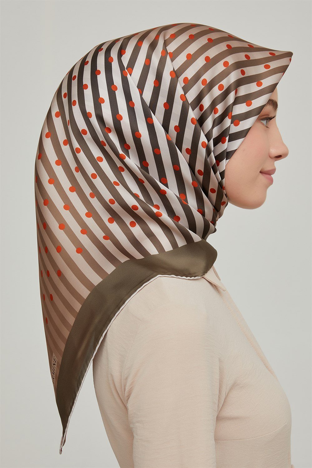 Armine İpek Eşarp 2021/2022 Sonbahar Kış - 8606D-82 - Sura