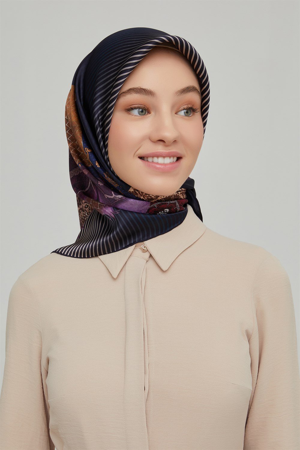 Armine İpek Eşarp 2021/2022 Sonbahar Kış - 8605D-01 - Sura