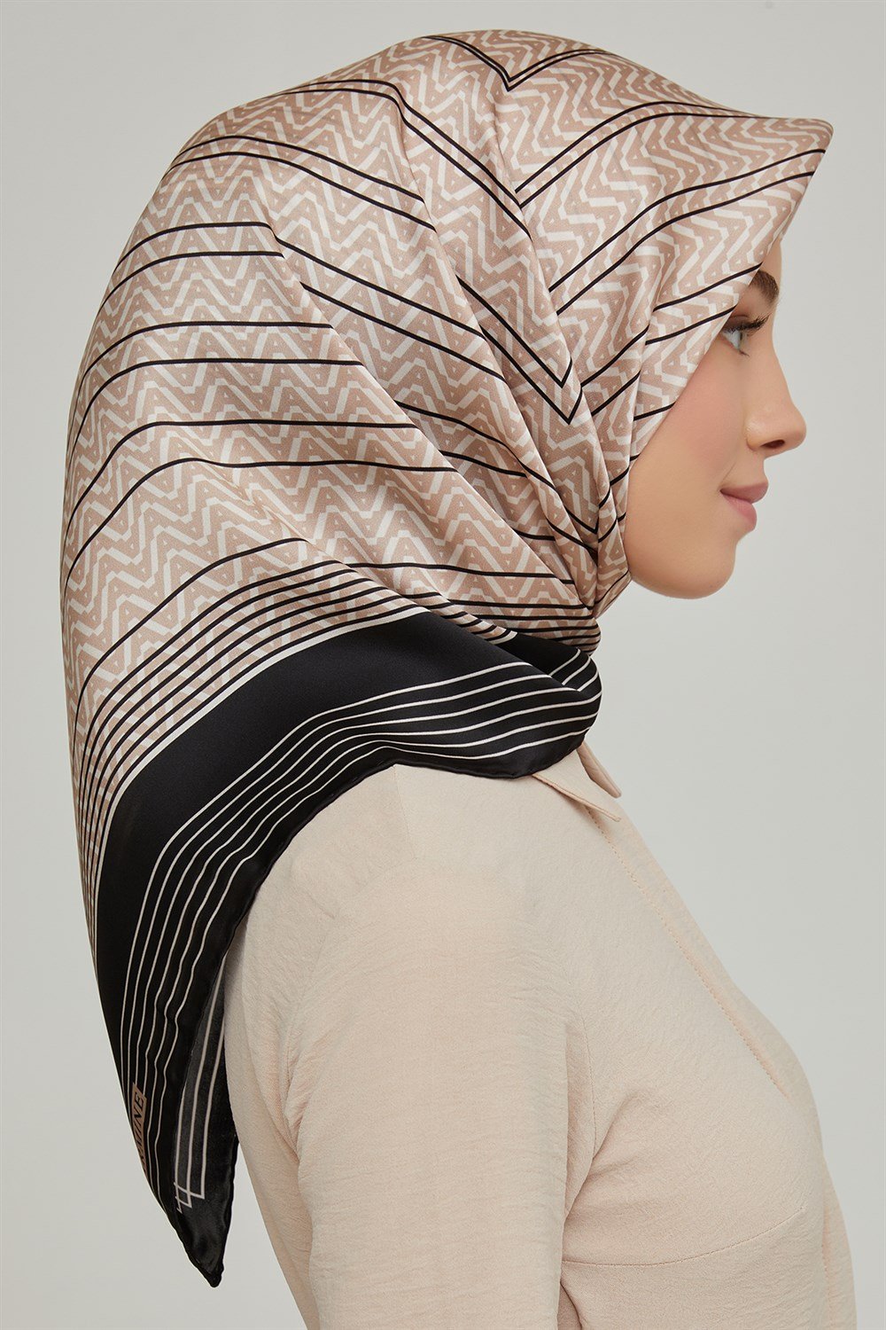 Armine İpek Eşarp 2021/2022 Sonbahar Kış - 8631D-03 - Sura
