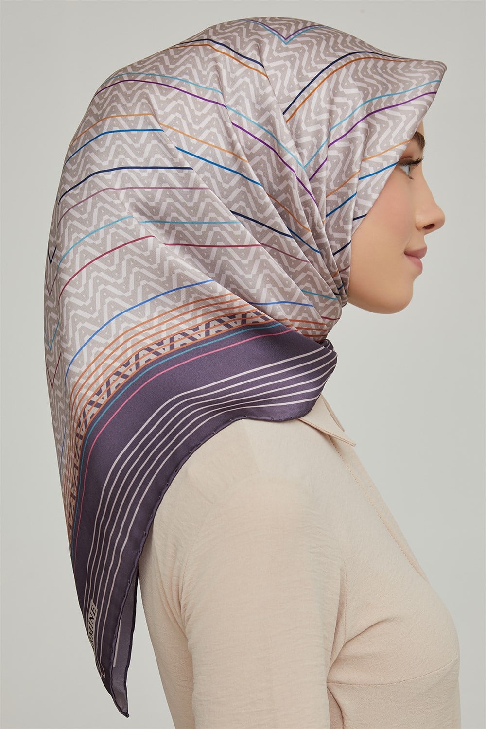 Armine İpek Eşarp 2021/2022 Sonbahar Kış - 8631D-44 - Sura