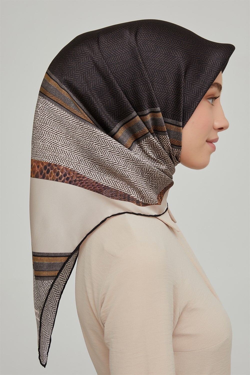 Armine İpek Eşarp 2021/2022 Sonbahar Kış - 8619D-01 - Sura
