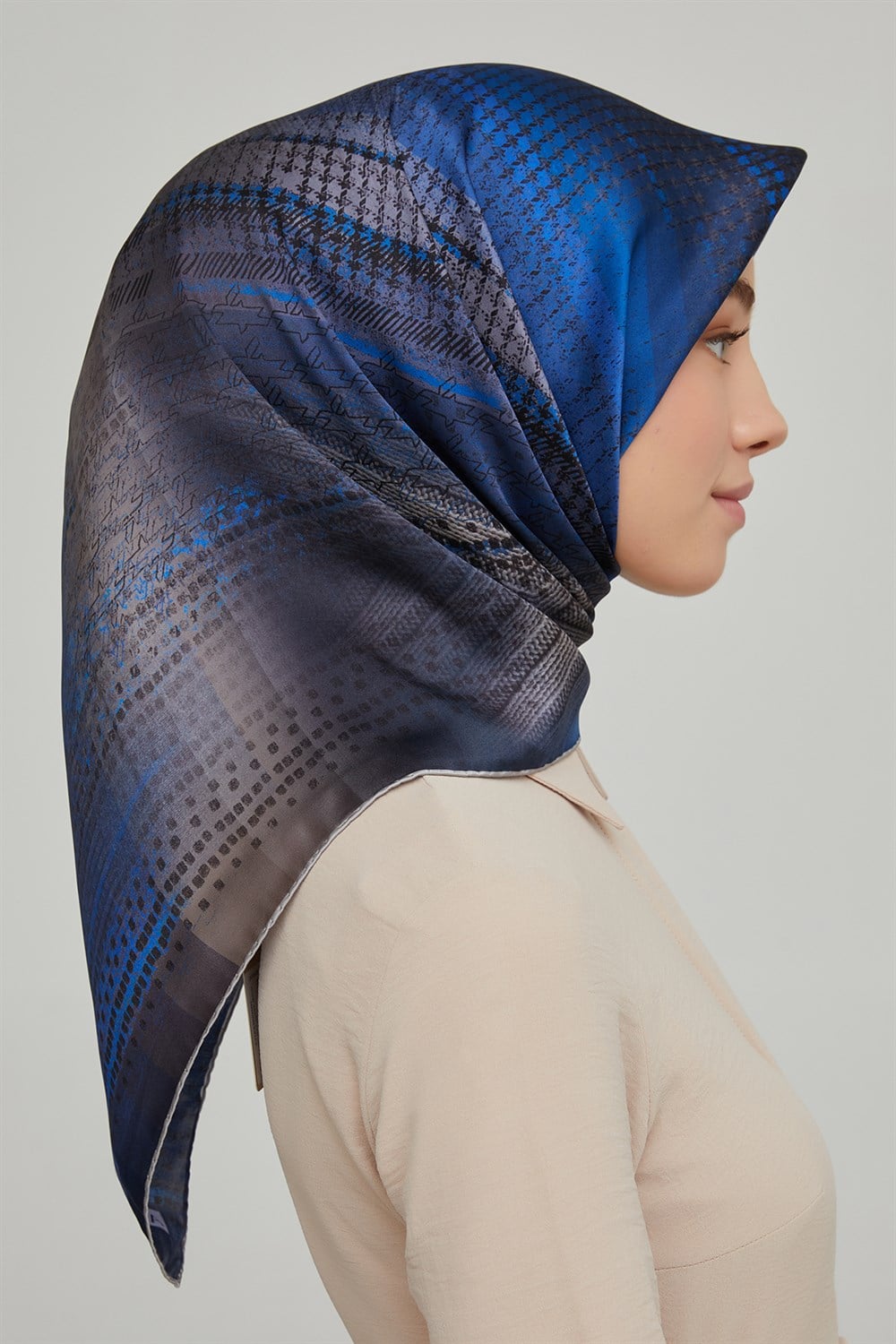 Armine İpek Eşarp 2021/2022 Sonbahar Kış - 8602D-85 - Sura