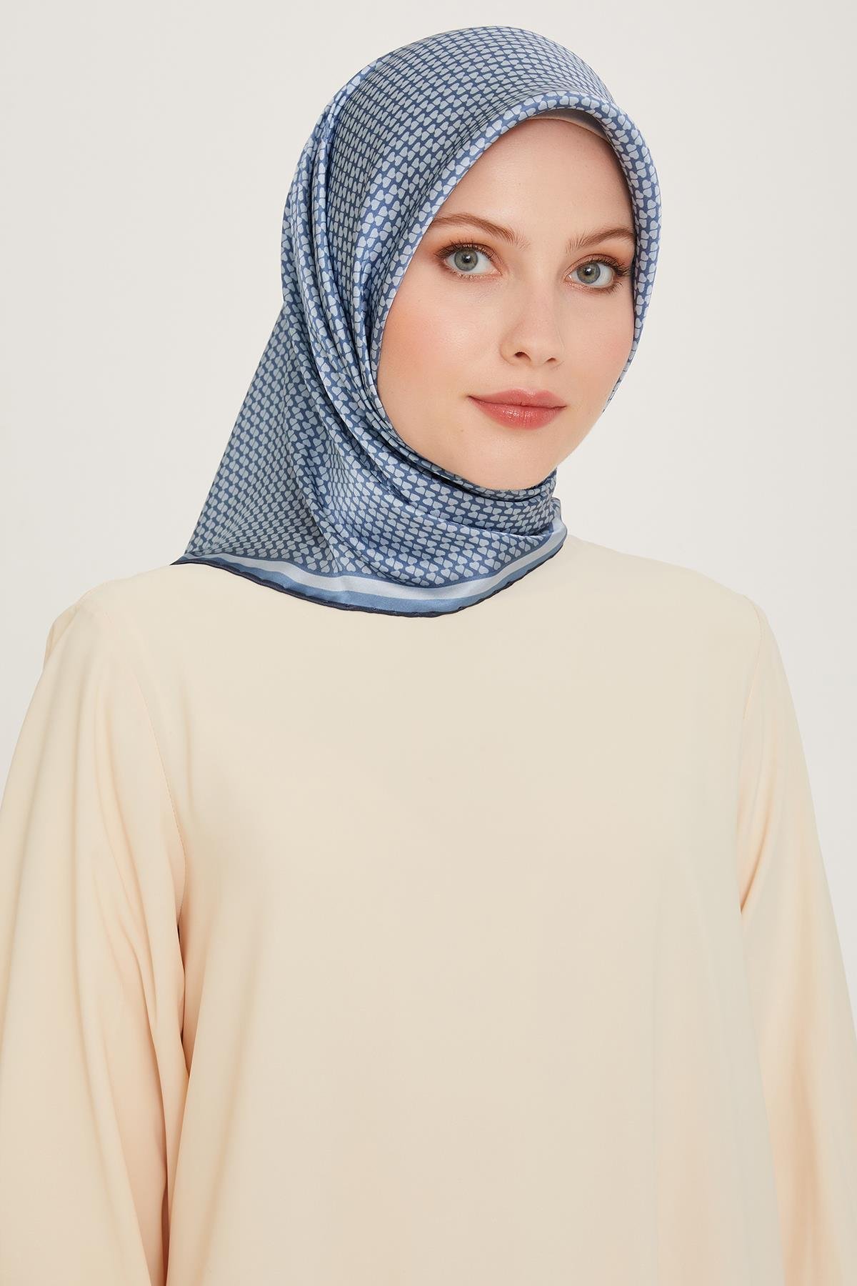 Armine İpek Eşarp 2024/2025 Sonbahar-Kış - 9243D-35 - Sura
