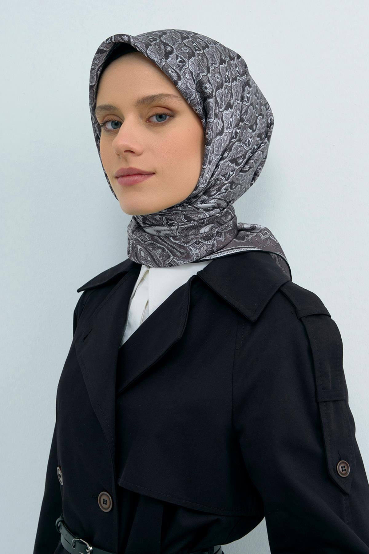 Armine İpek Eşarp 2026 İlkbahar-Yaz - 9518D-01 - Sura