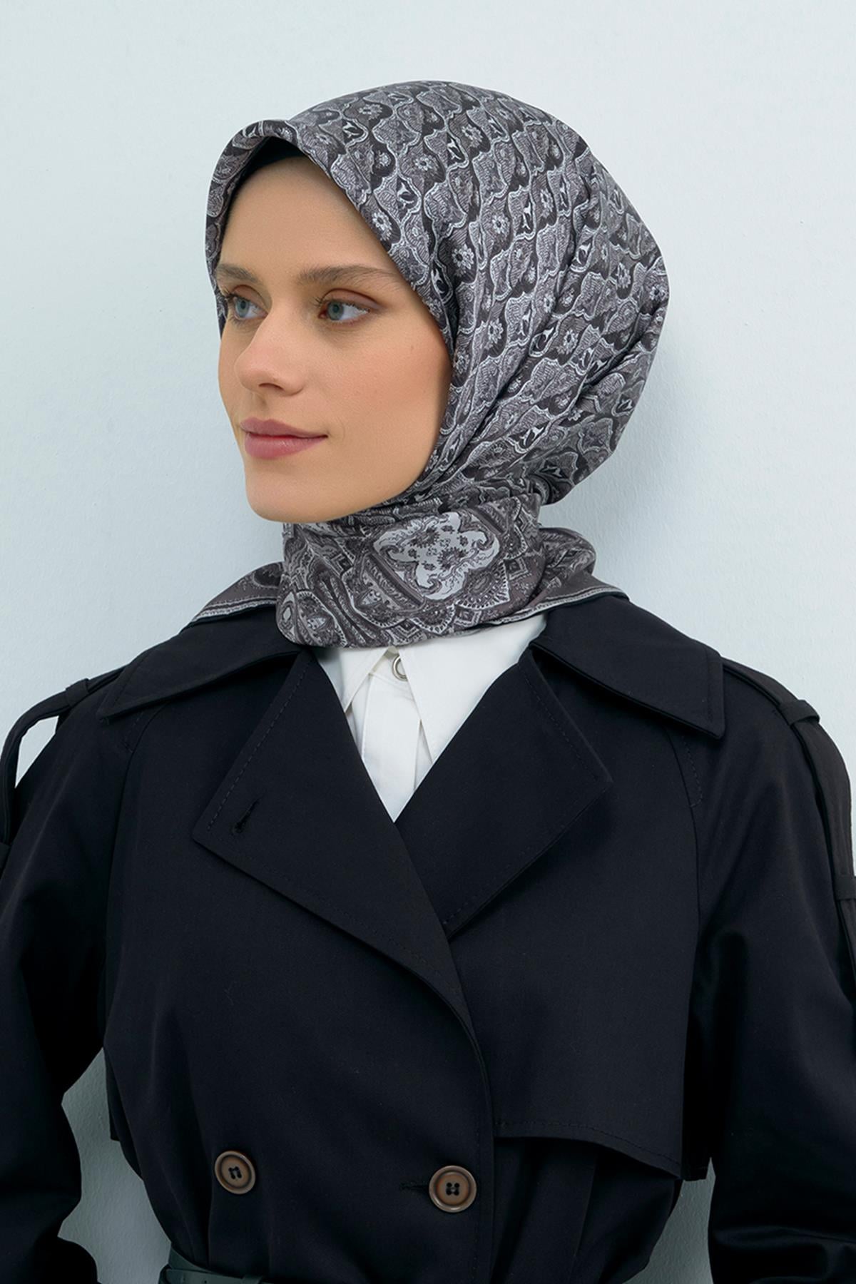 Armine İpek Eşarp 2026 İlkbahar-Yaz - 9518D-01 - Sura